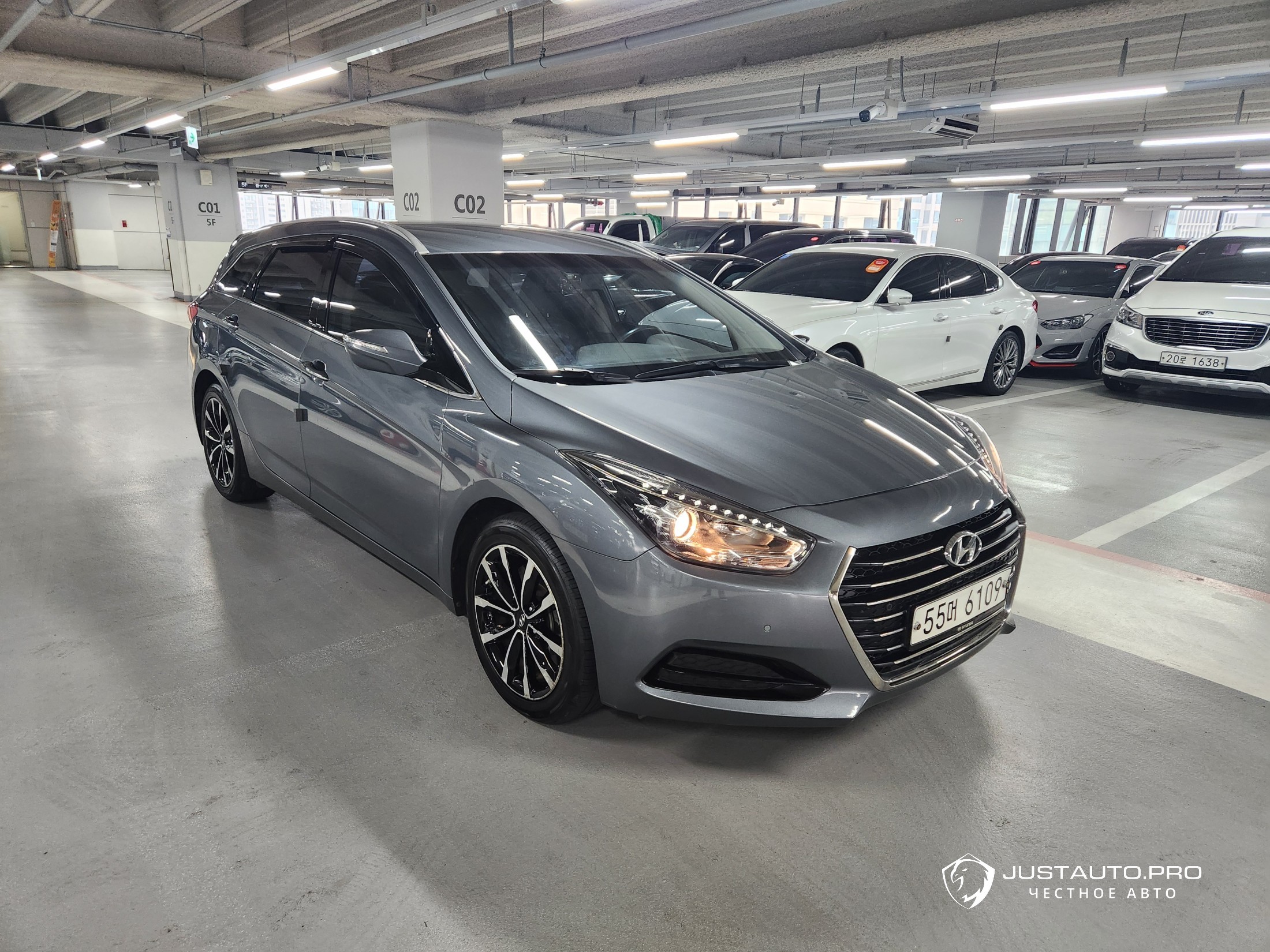 Автомобиль Hyundai i40