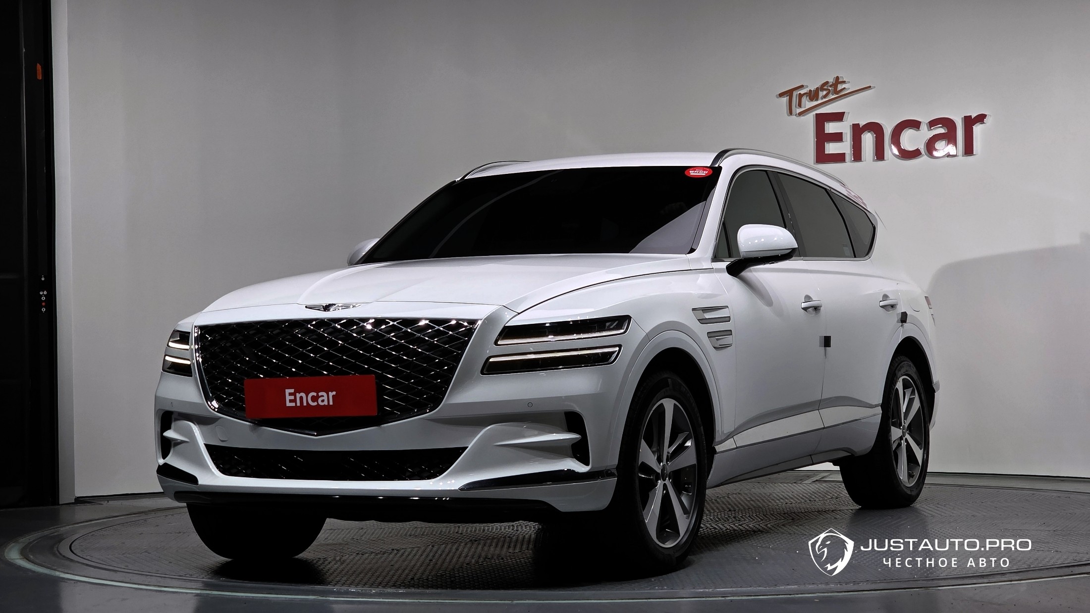 Автомобиль Genesis GV80