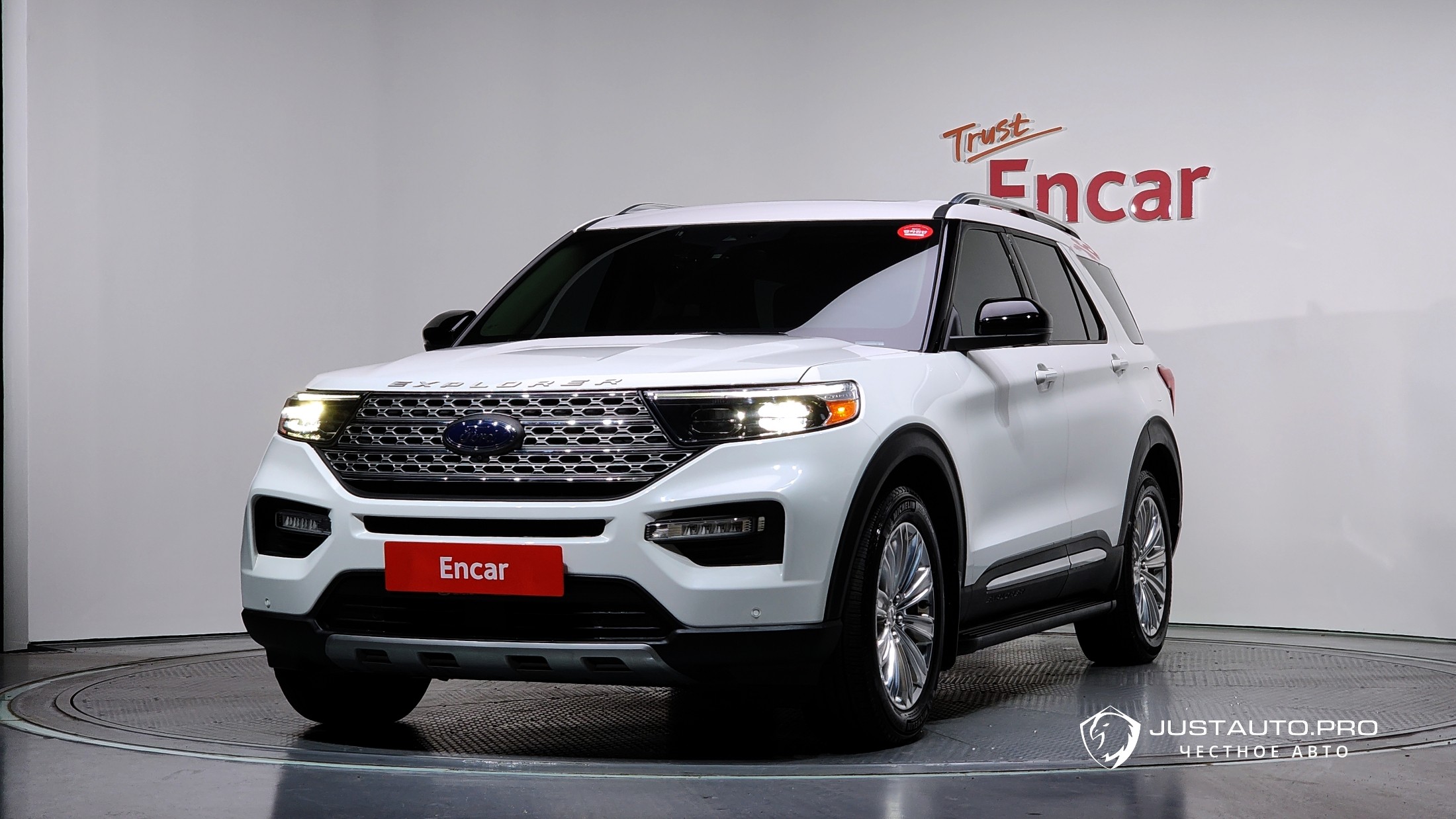 Автомобиль Ford Explorer