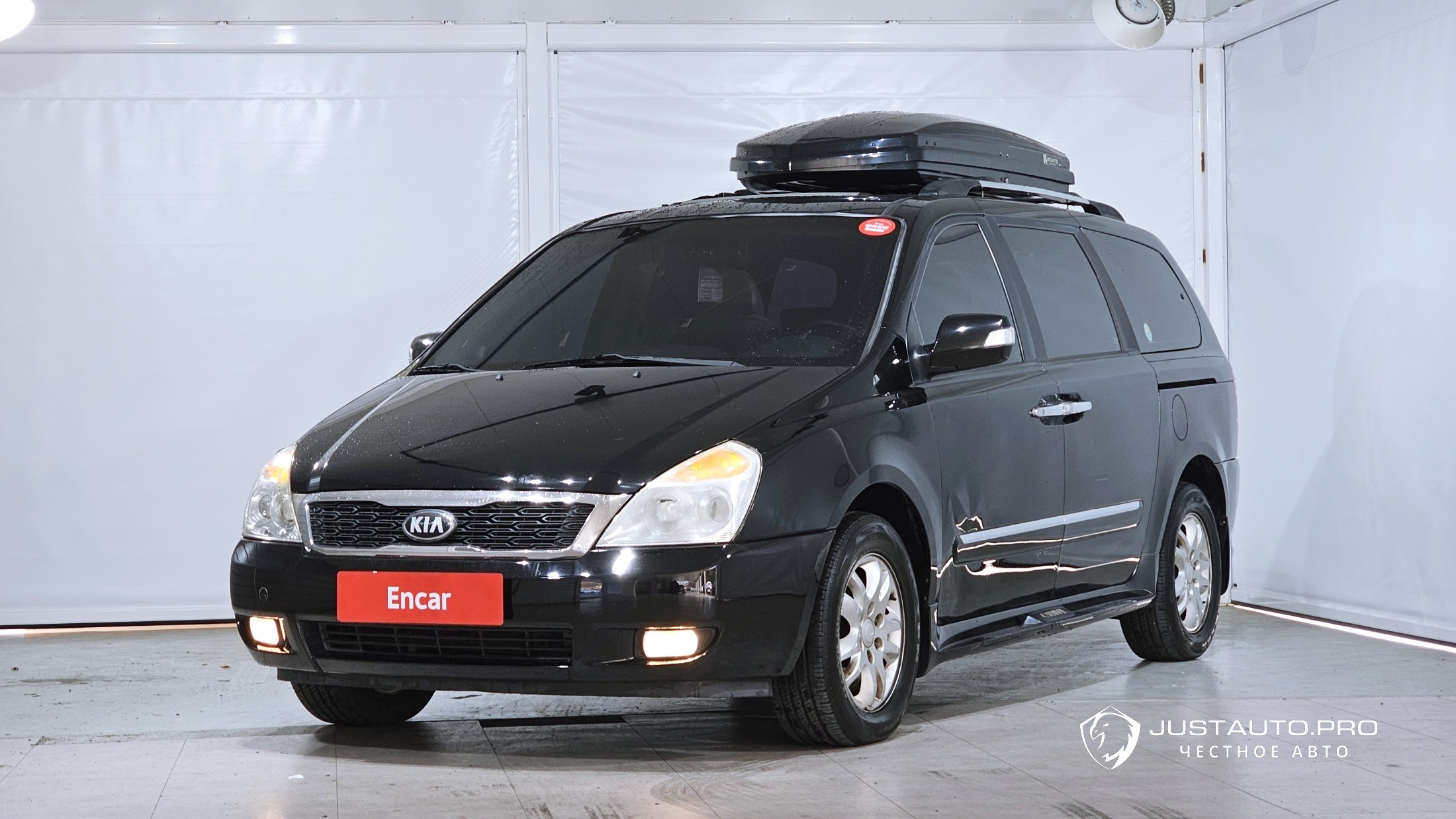 Автомобиль Kia Canival