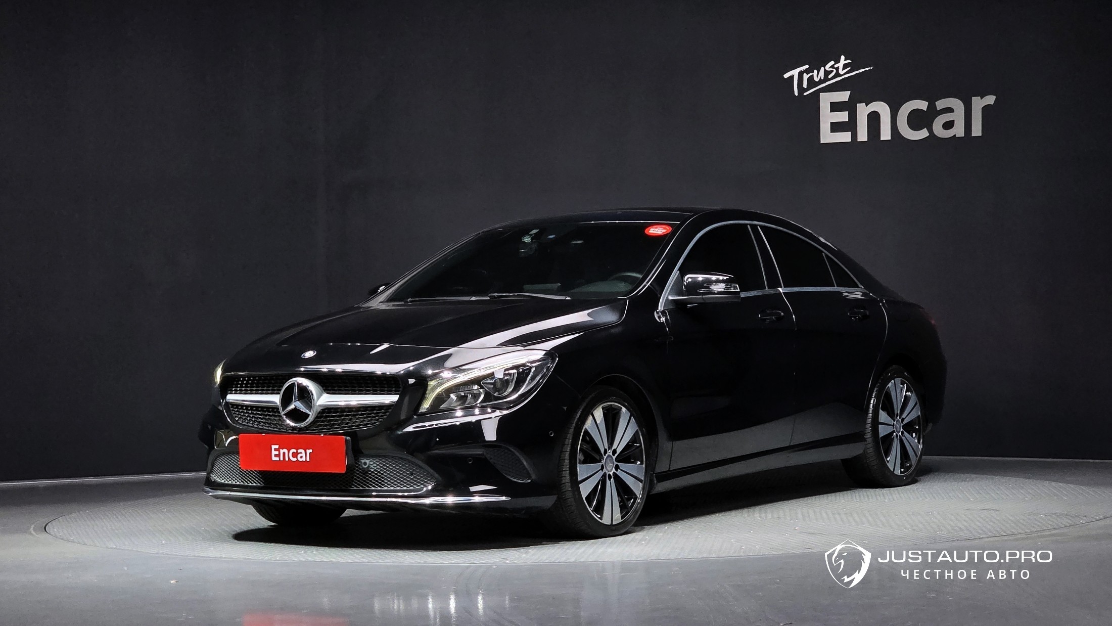 Автомобиль Mercedes-Benz CLA-Class