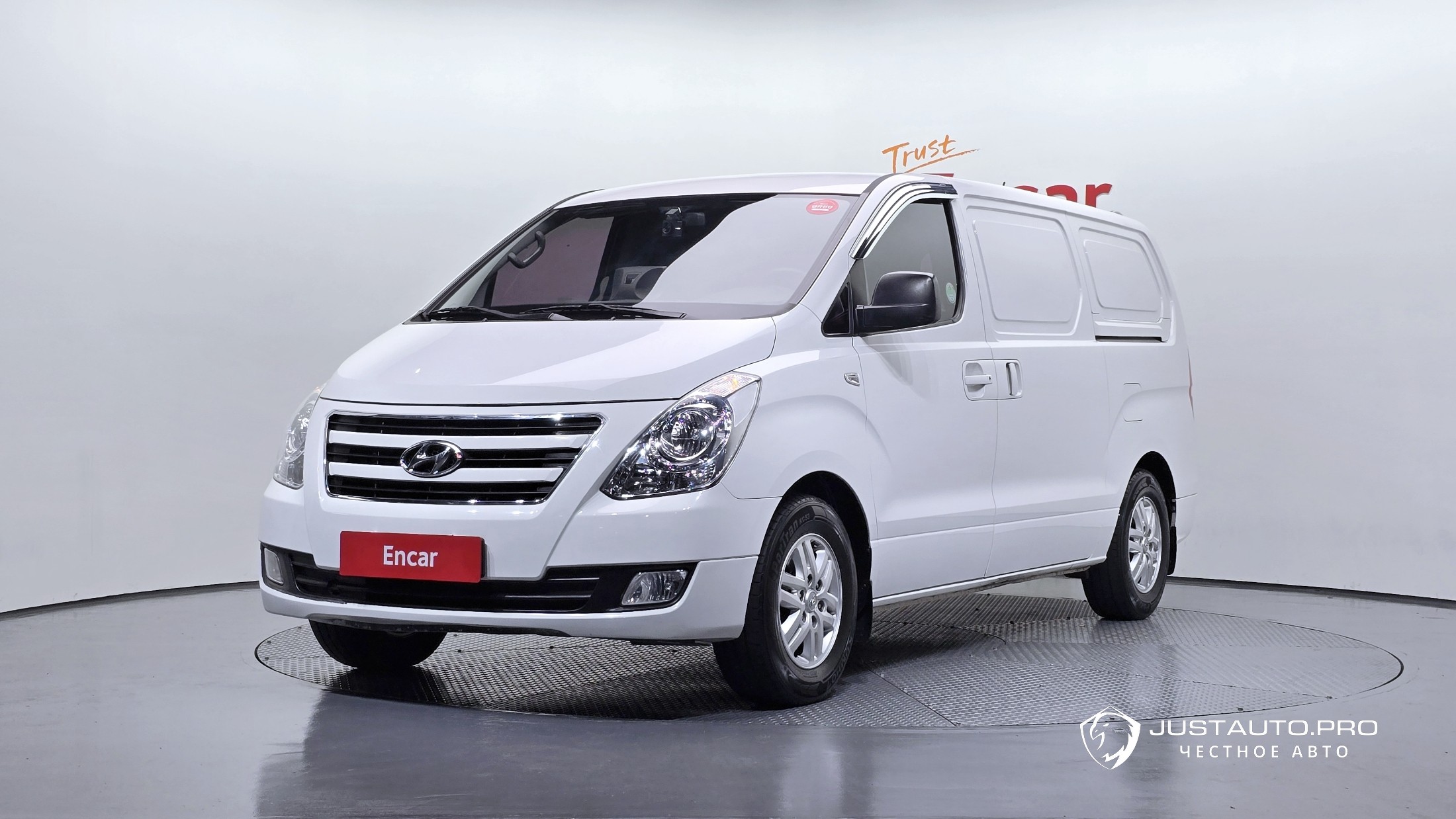 Автомобиль Hyundai Starex