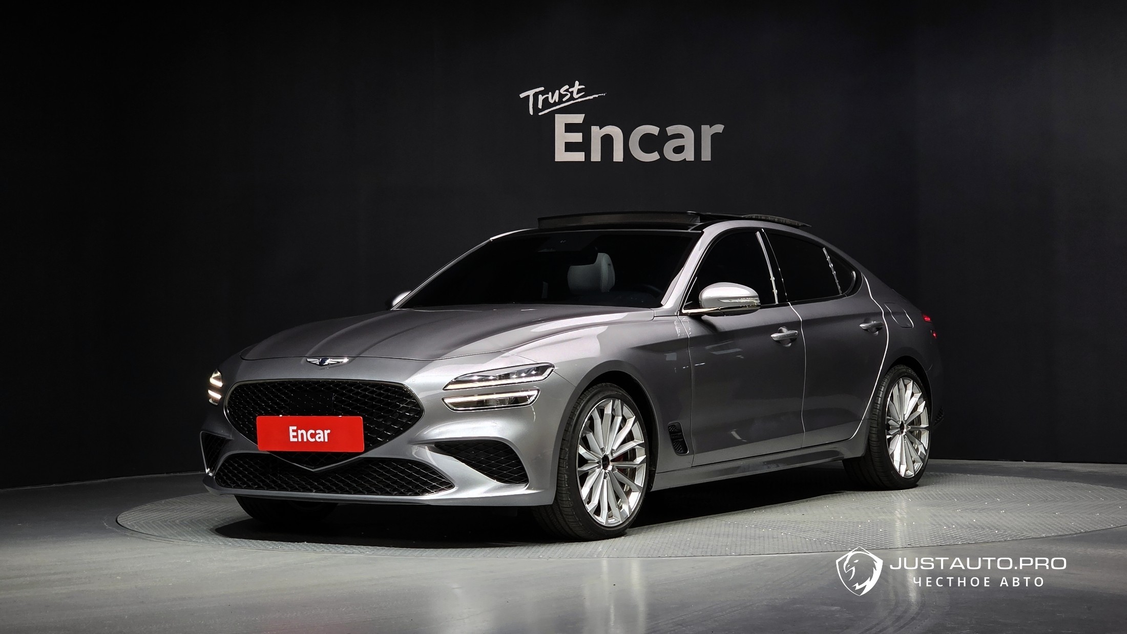 Автомобиль Genesis G70