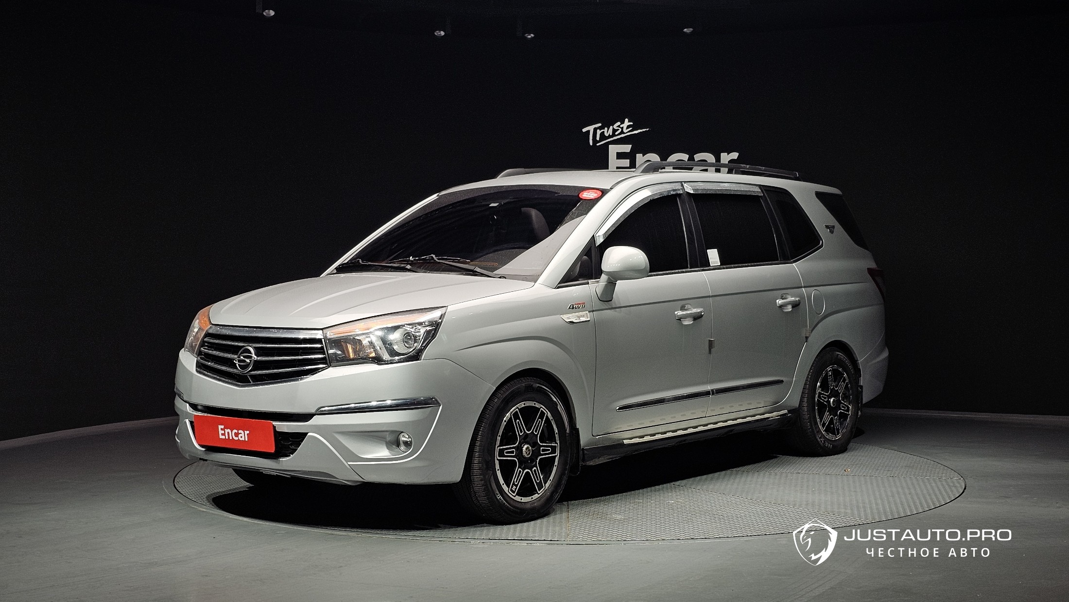 Автомобиль KG_Mobility_Ssangyong KORANDO