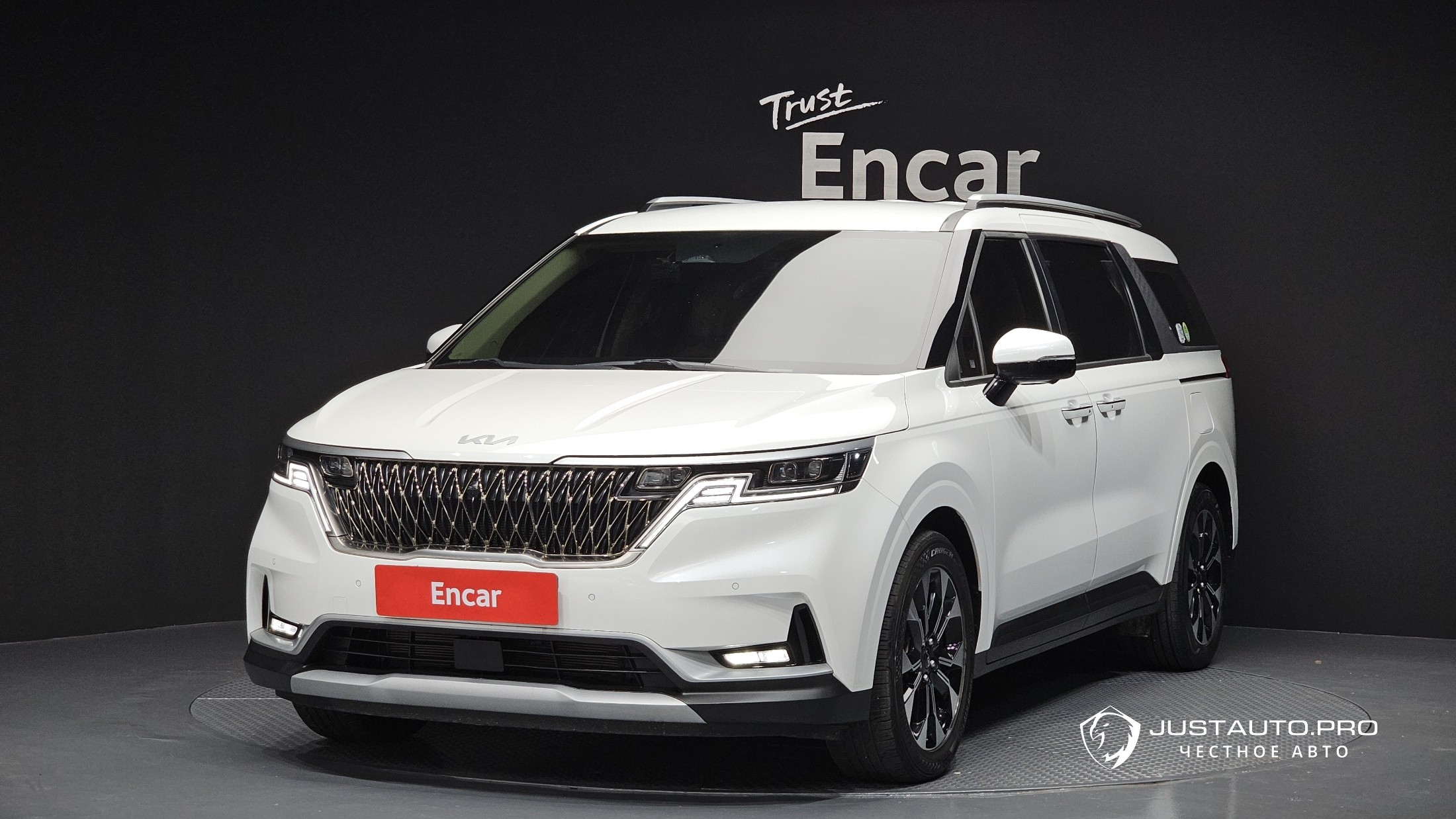 Автомобиль Kia Canival