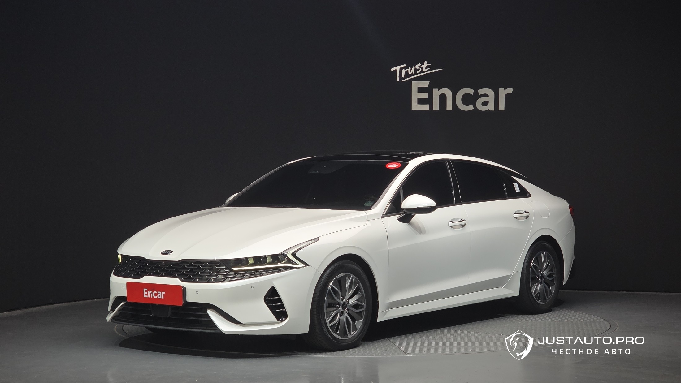 Автомобиль Kia K5