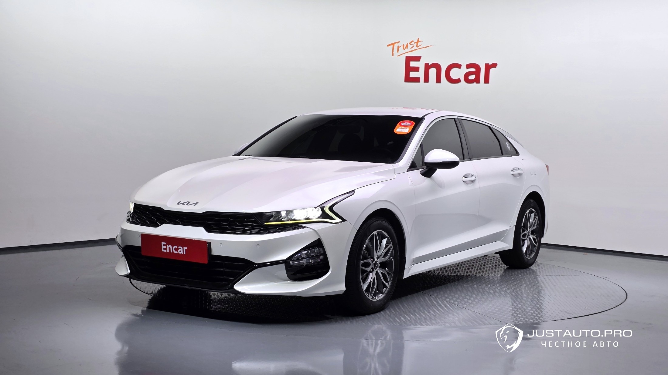 Автомобиль Kia K5