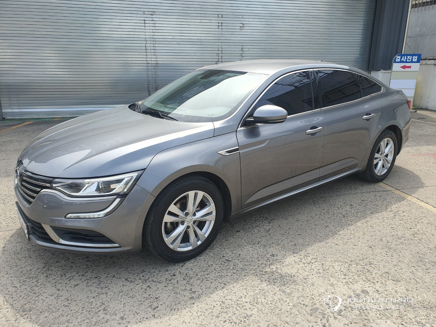 Автомобиль Renault-KoreaSamsung SM6