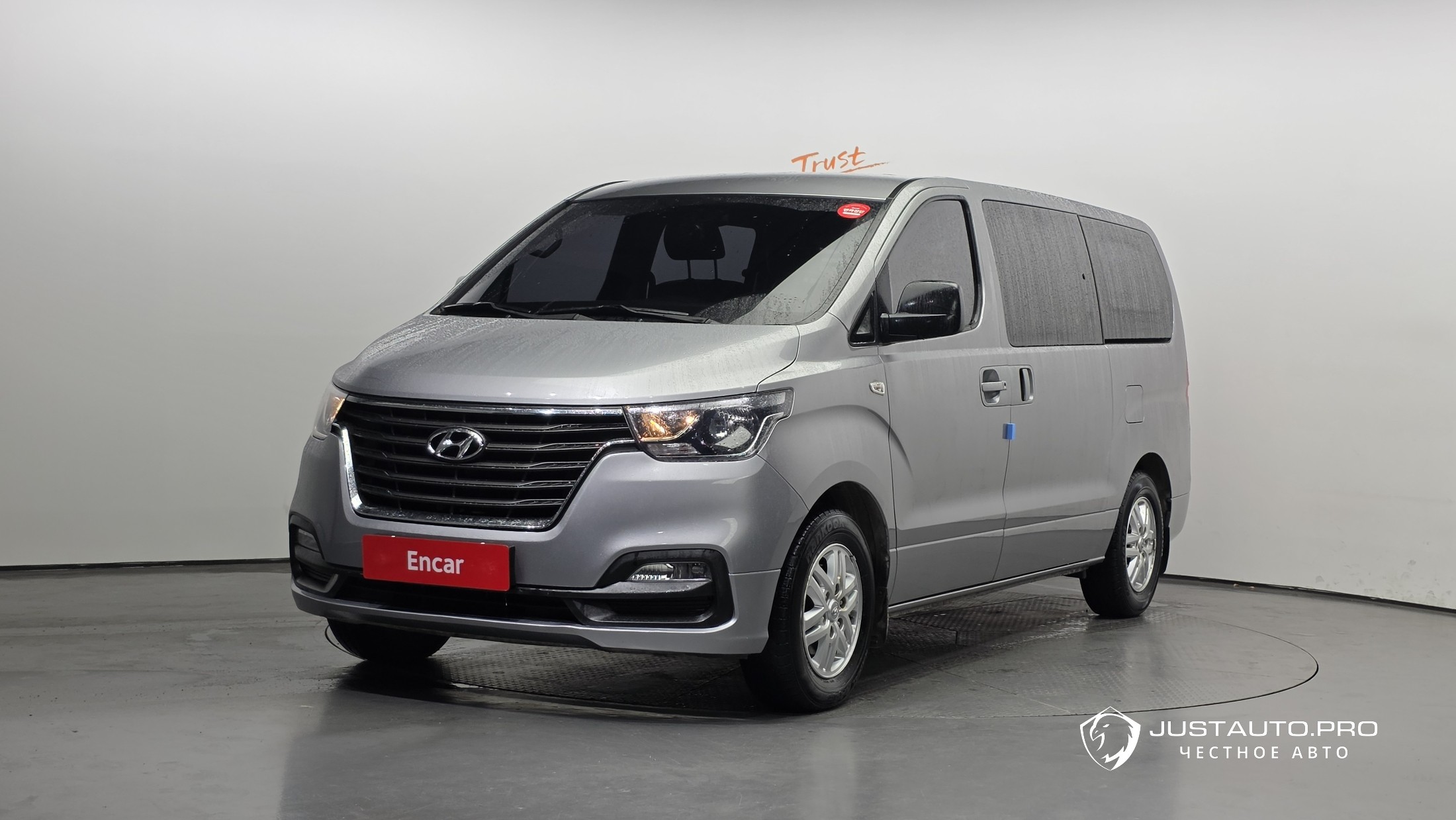 Автомобиль Hyundai Starex