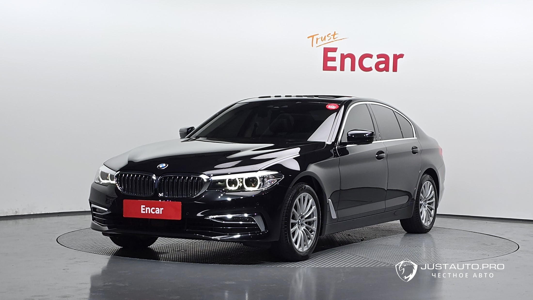 Автомобиль BMW 5-Series