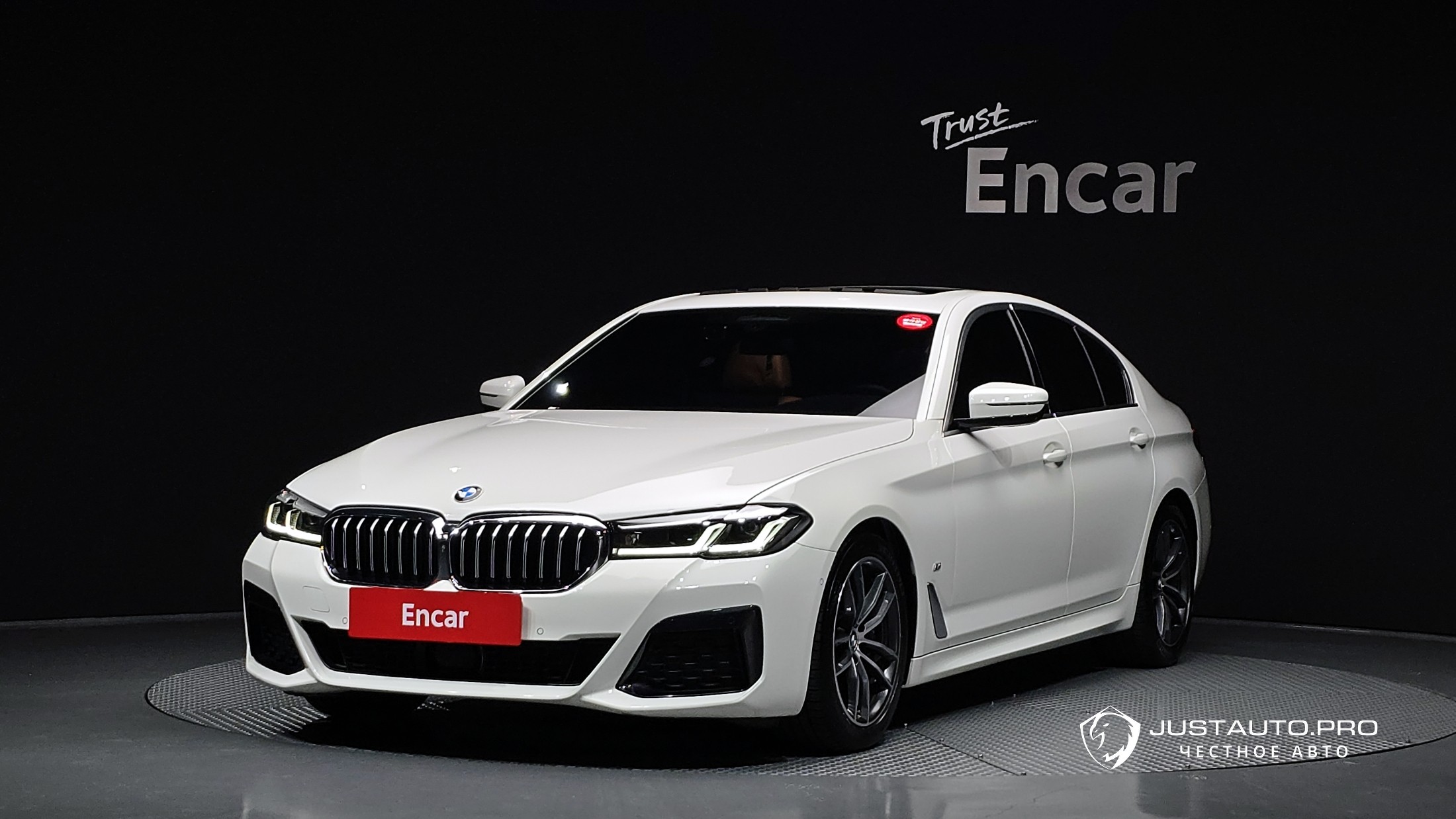 Автомобиль BMW 5-Series