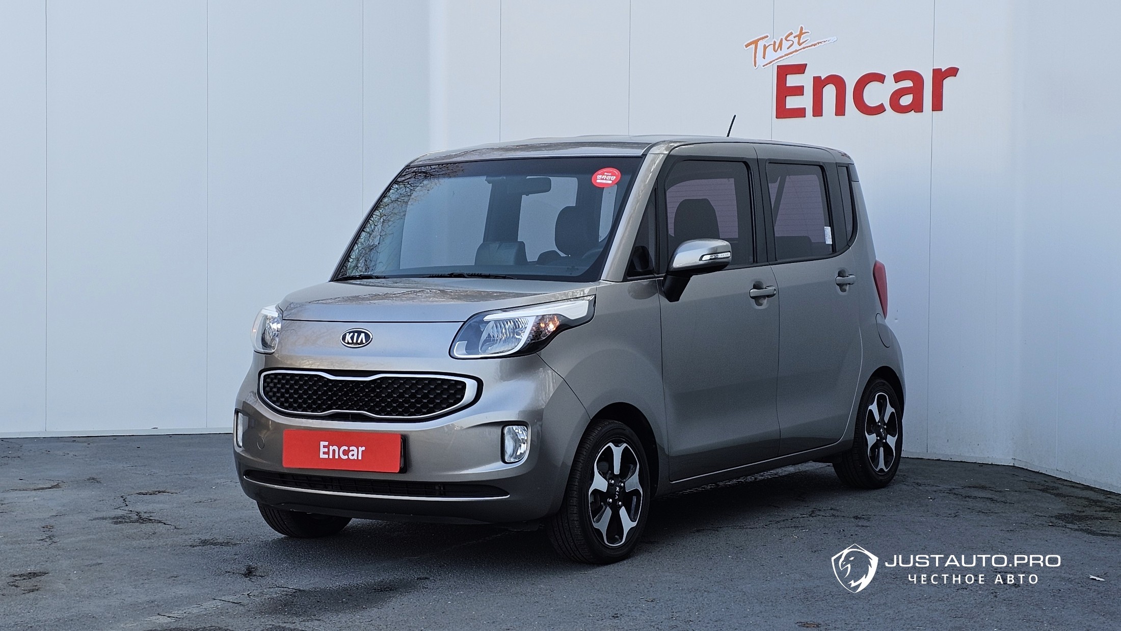 Автомобиль Kia RAY