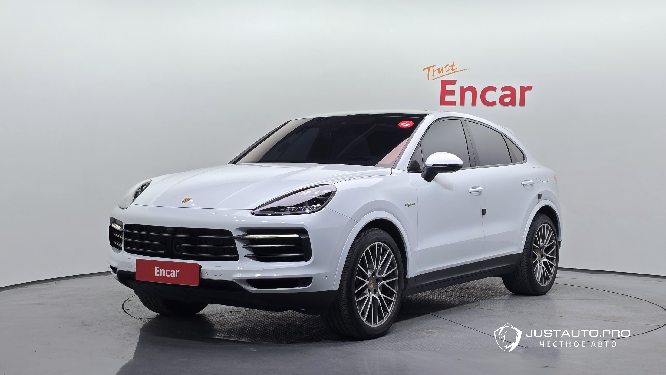 Автомобиль Porsche Cayenne