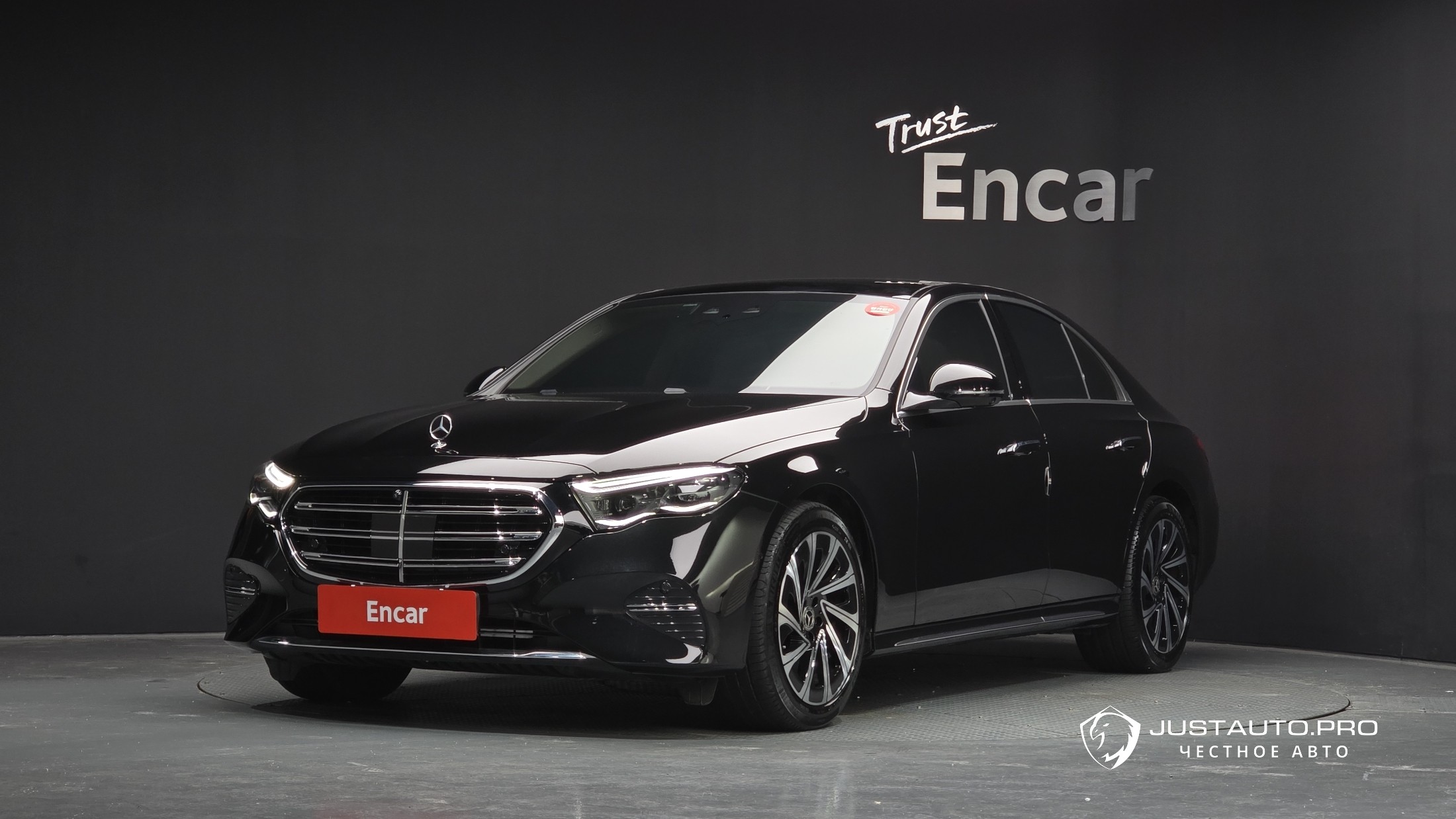 Автомобиль Mercedes-Benz E-Class