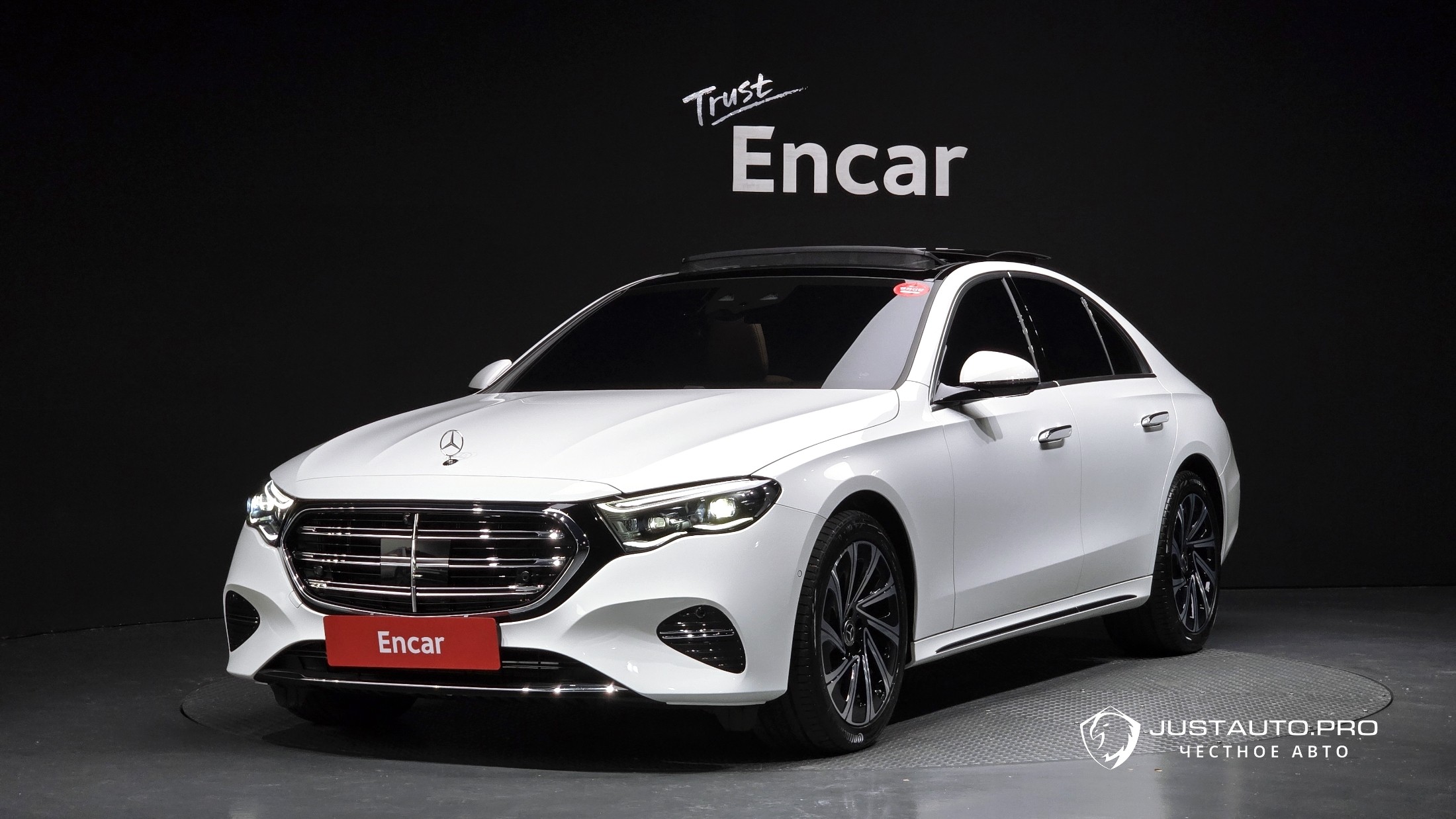 Автомобиль Mercedes-Benz E-Class