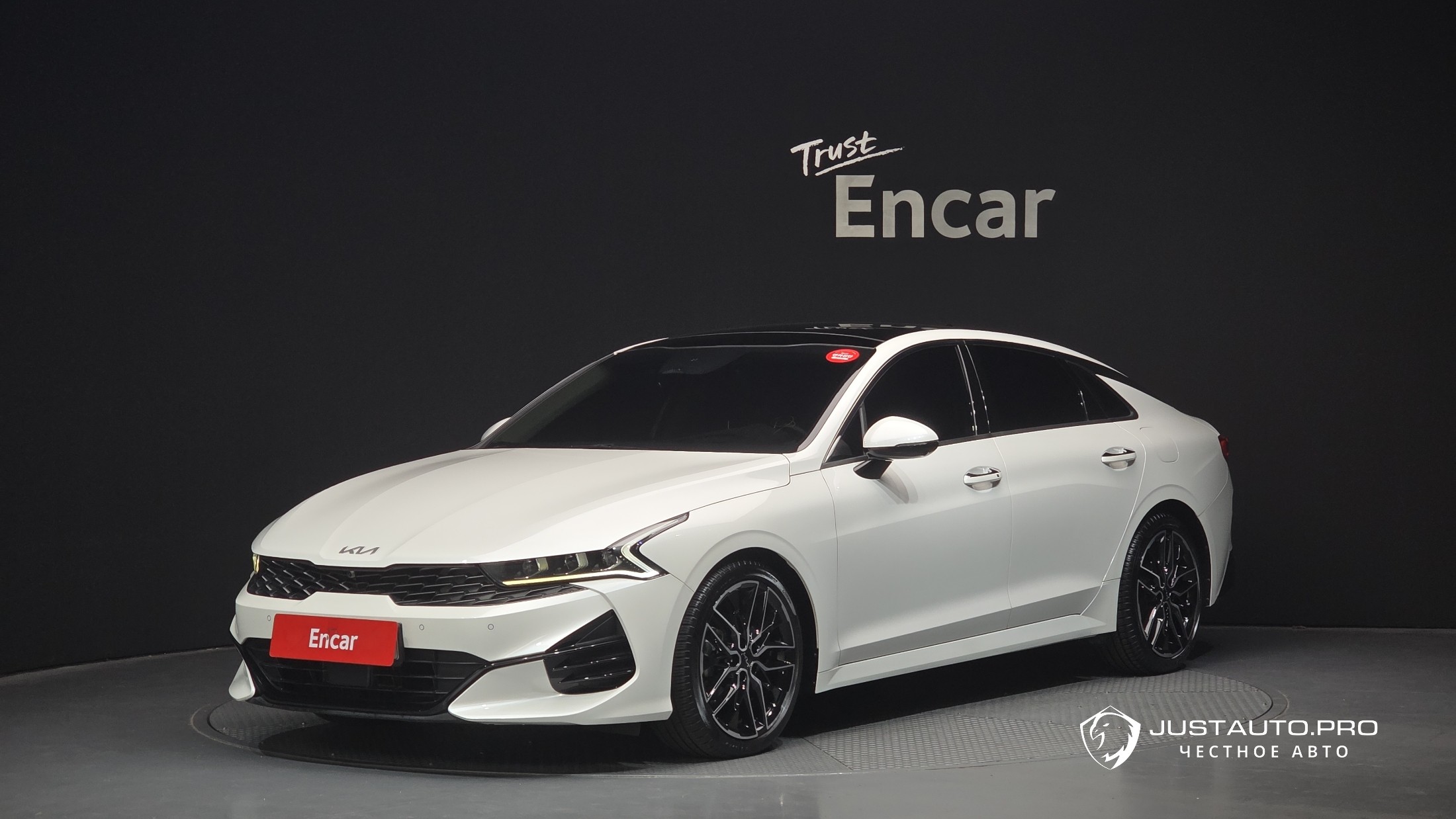 Автомобиль Kia K5