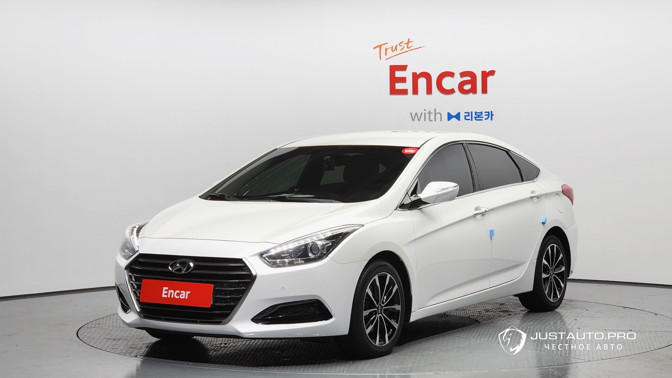 Автомобиль Hyundai i40