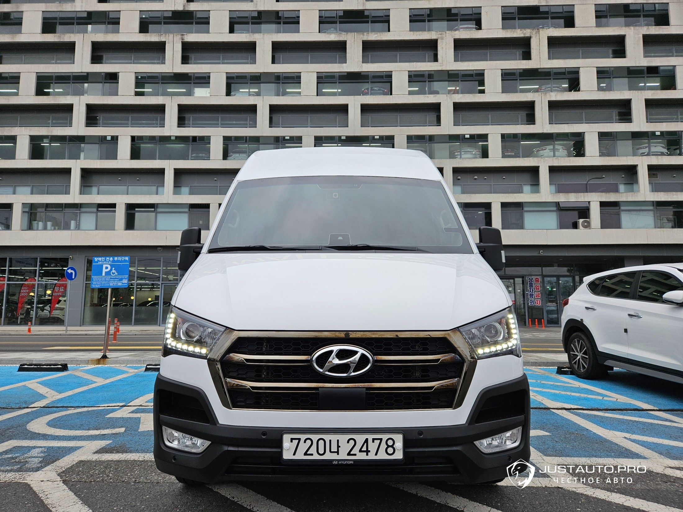 Автомобиль Hyundai Solati