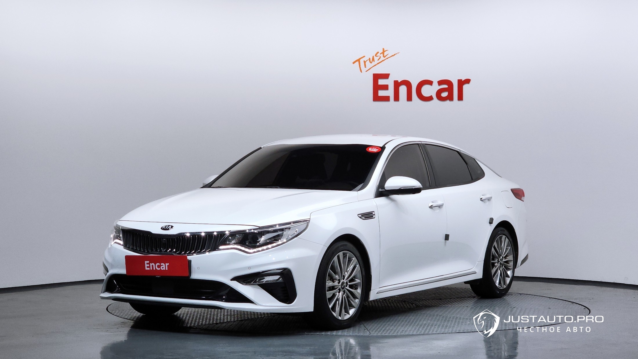 Автомобиль Kia K5