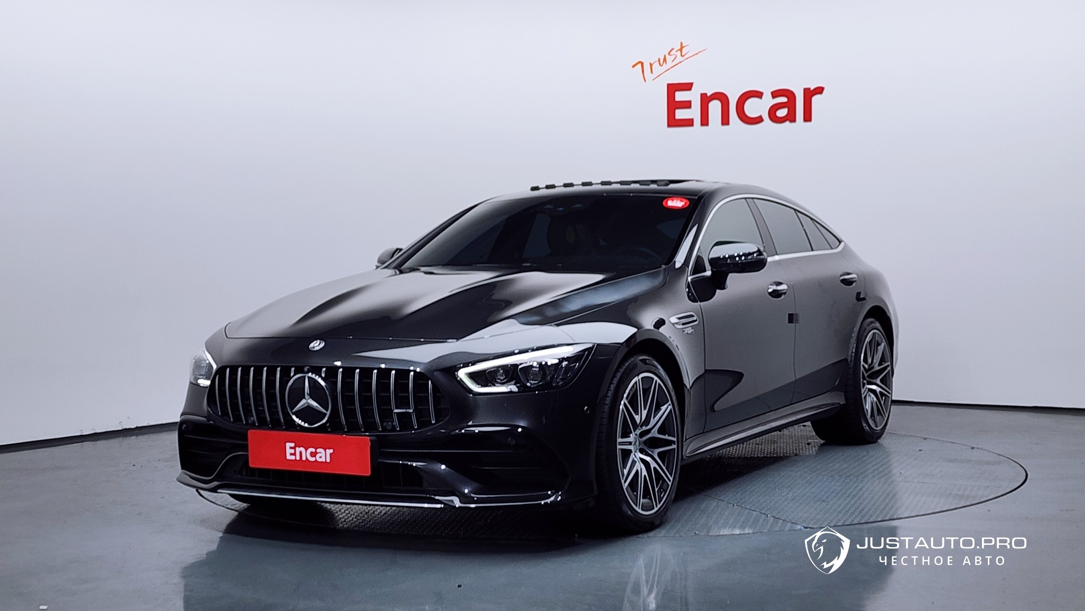 Автомобиль Mercedes-Benz AMG GT
