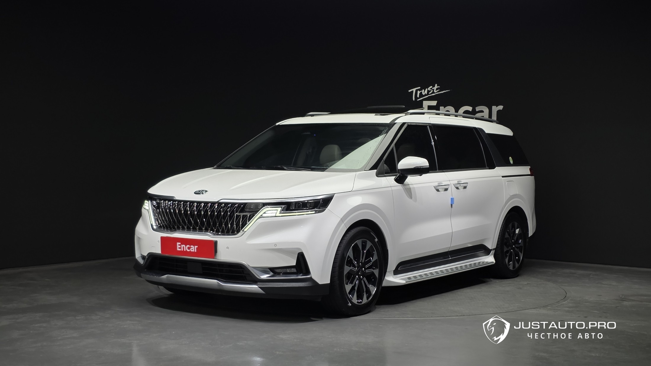 Автомобиль Kia Canival