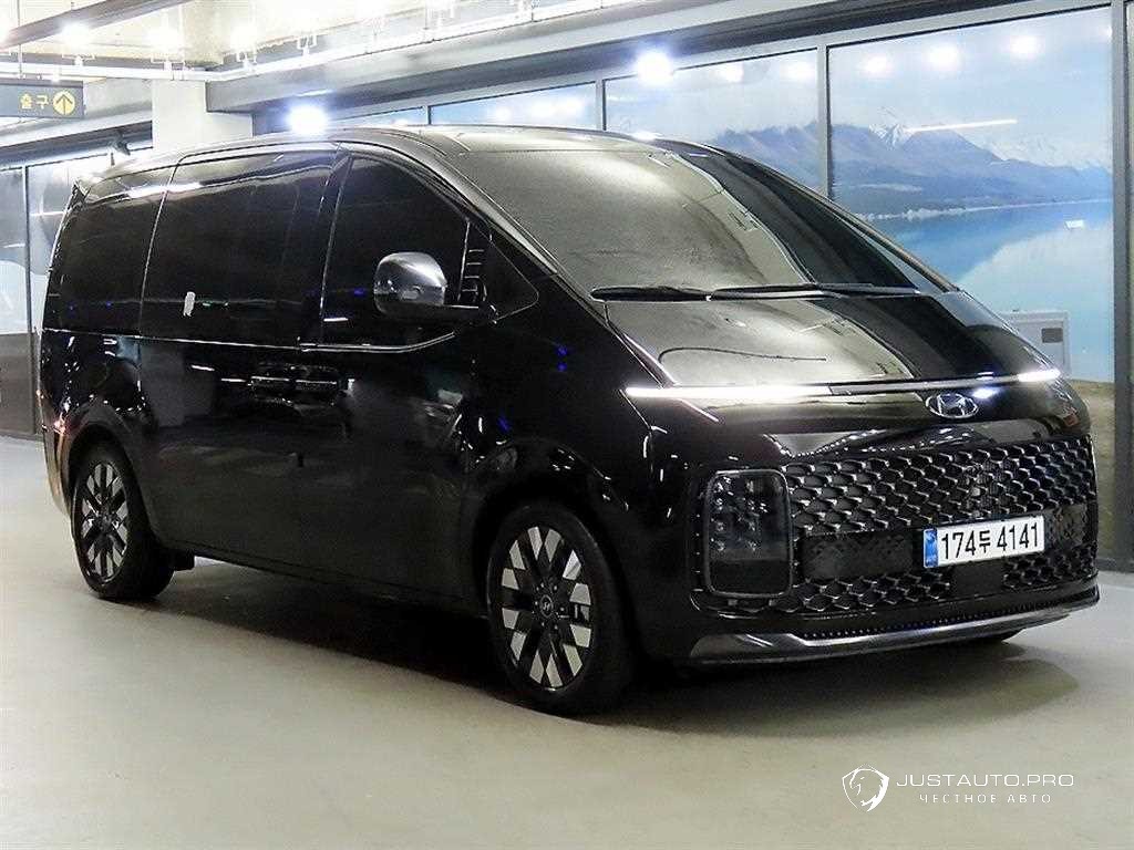 Автомобиль Hyundai Staria