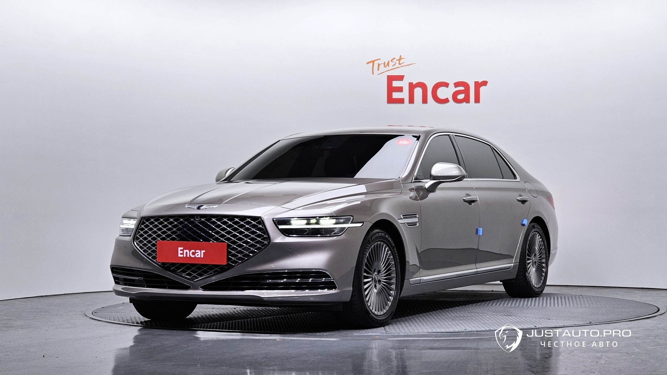 Автомобиль Genesis G90