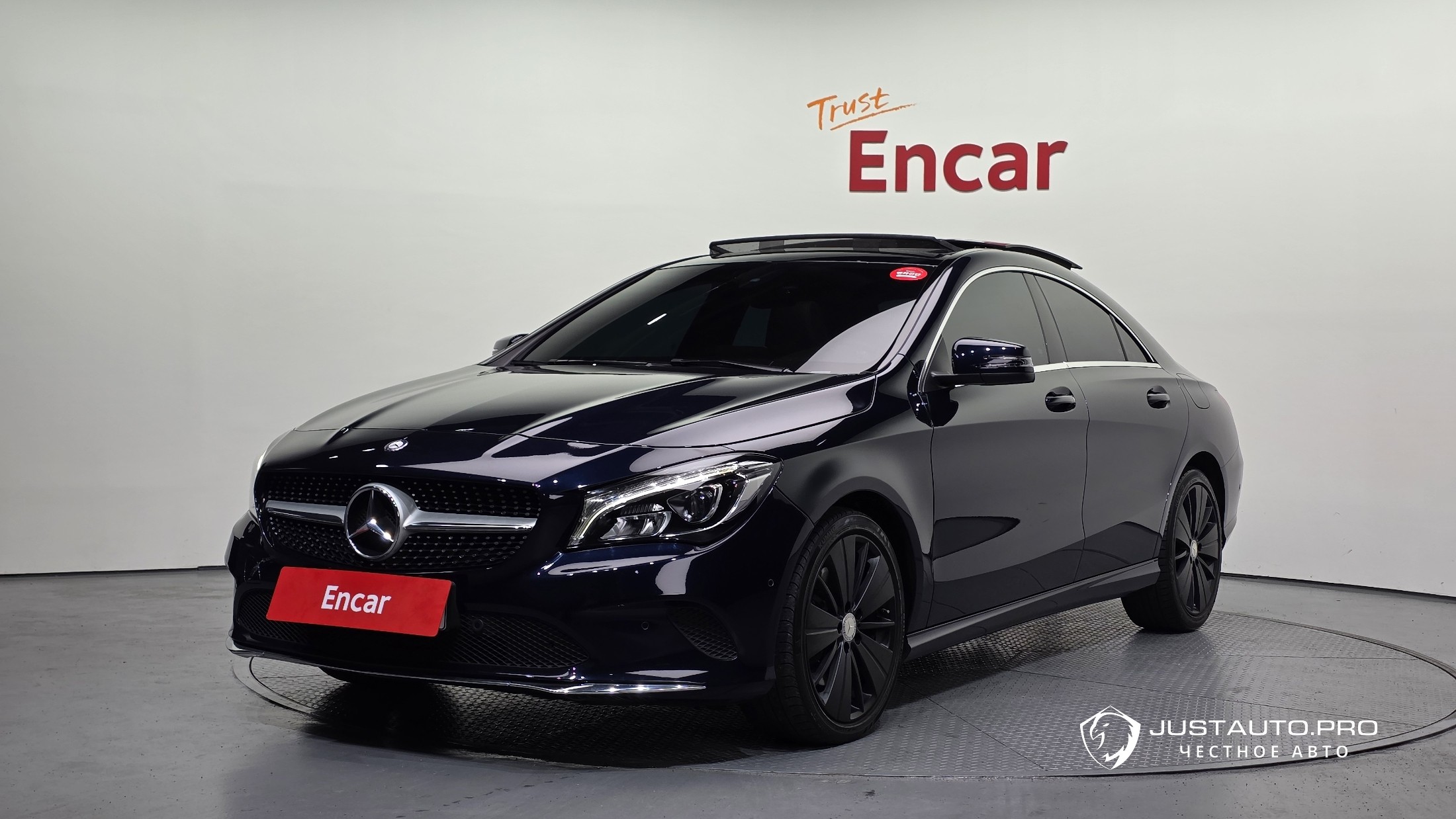 Автомобиль Mercedes-Benz CLA-Class