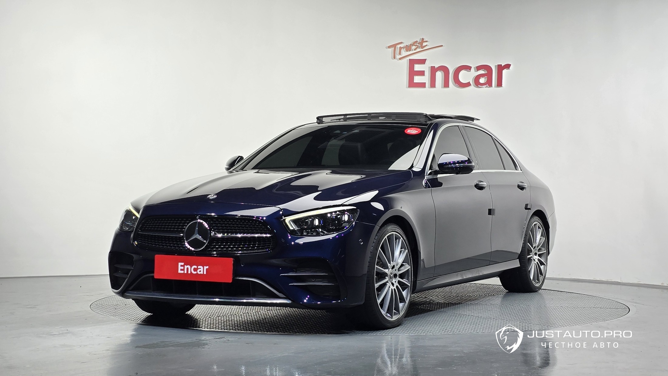 Автомобиль Mercedes-Benz E-Class