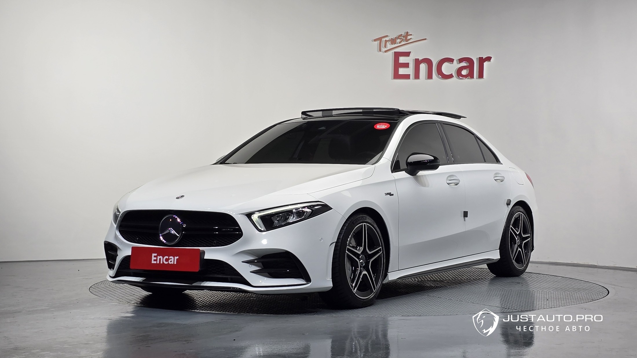 Автомобиль Mercedes-Benz A-Class