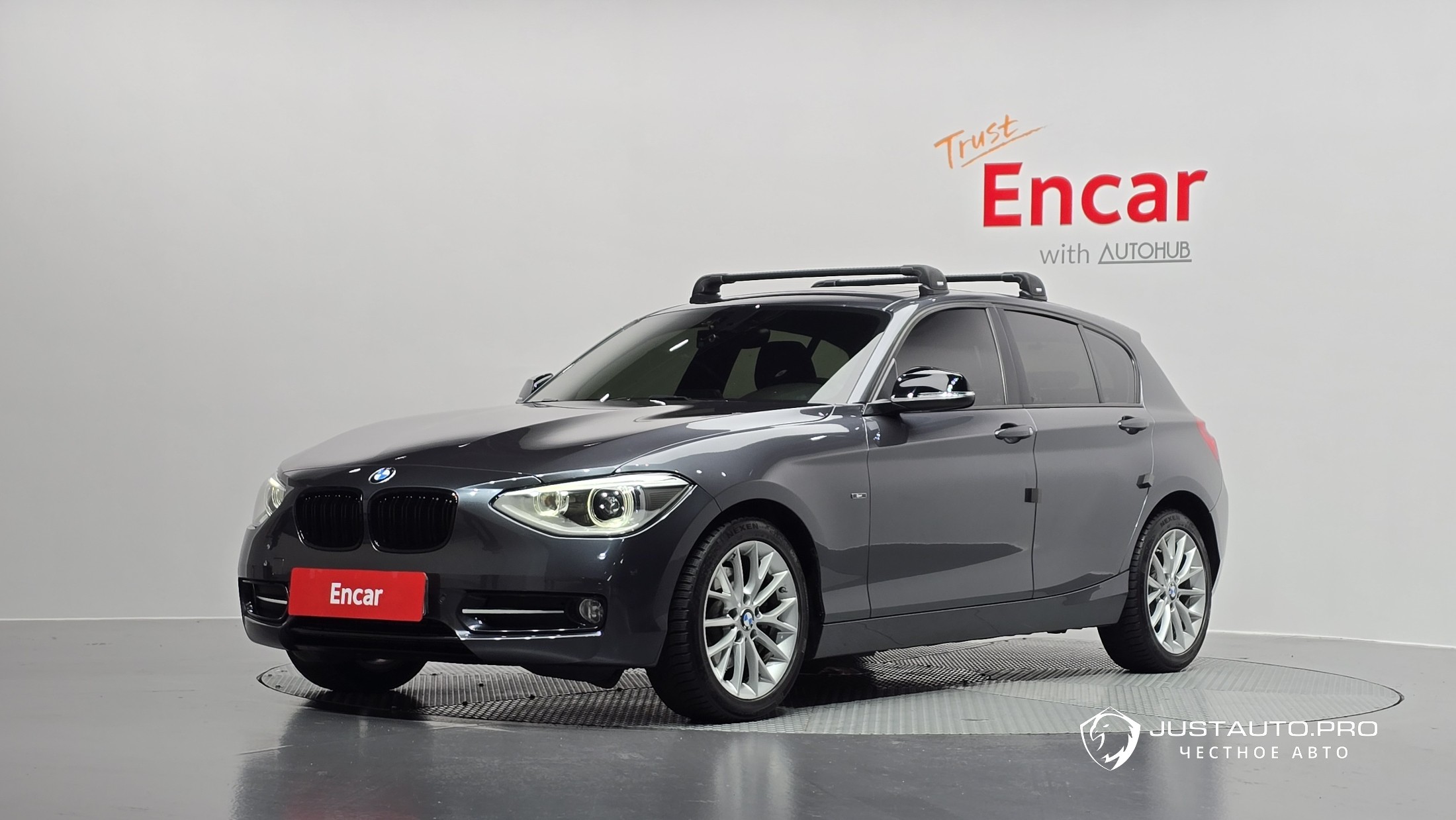 Автомобиль BMW 1-Series