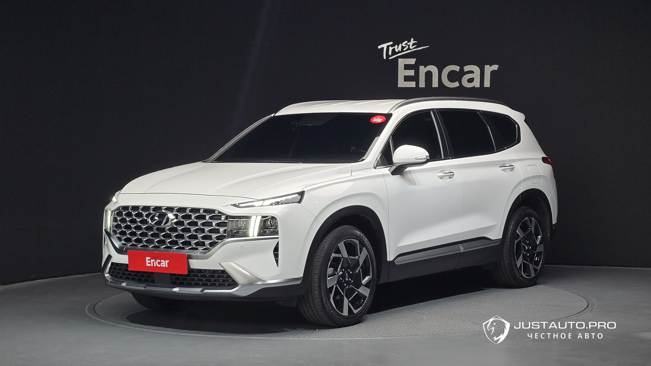 Автомобиль Hyundai Santafe