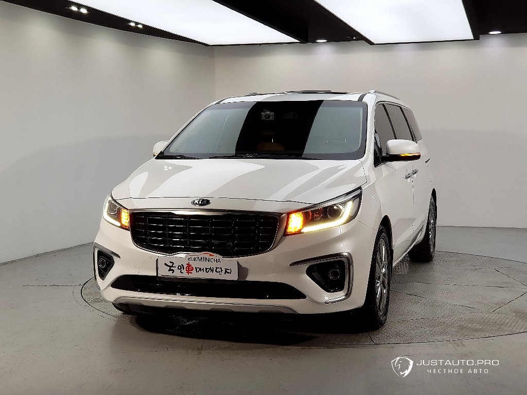 Автомобиль Kia Canival