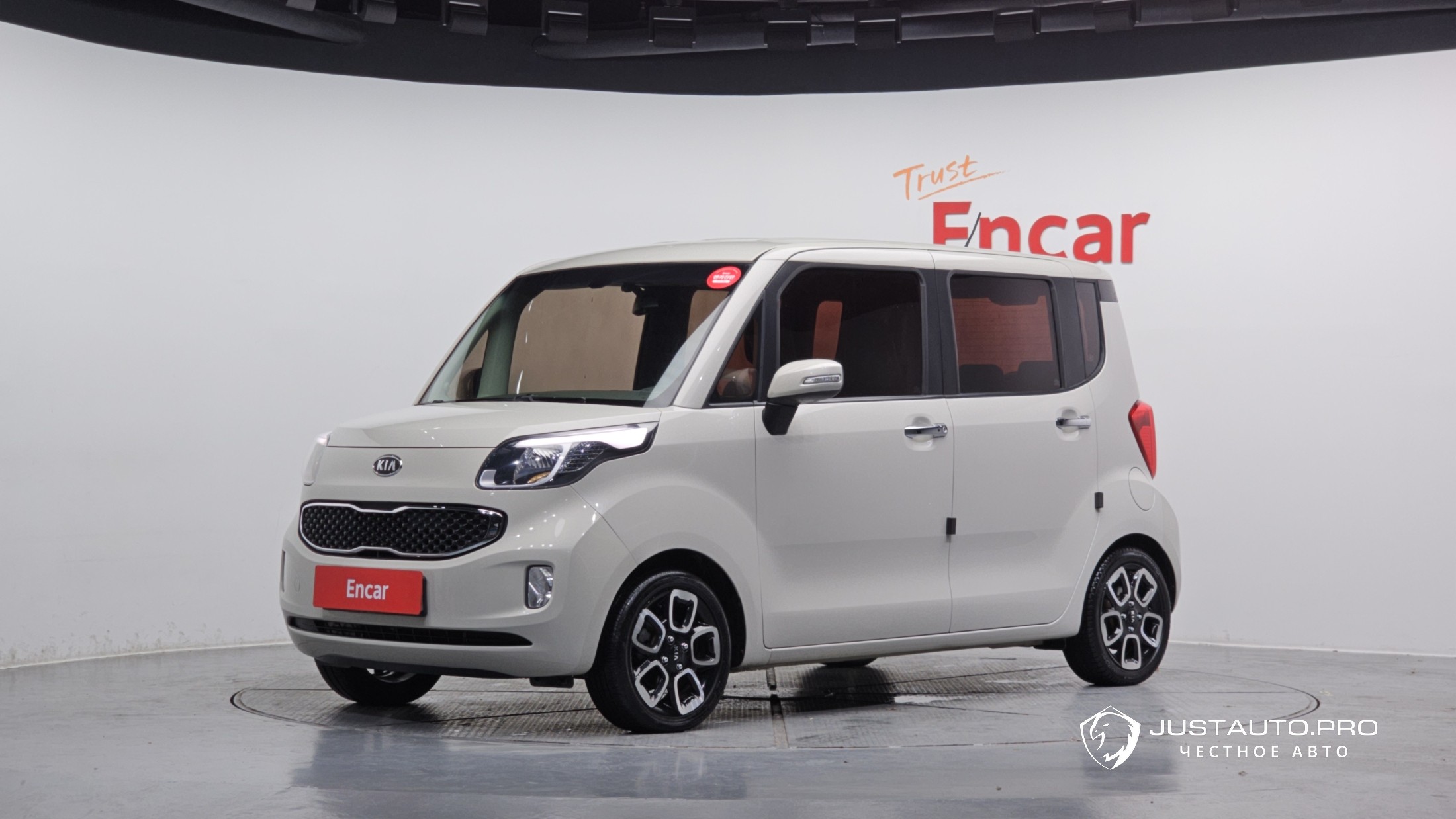 Автомобиль Kia RAY