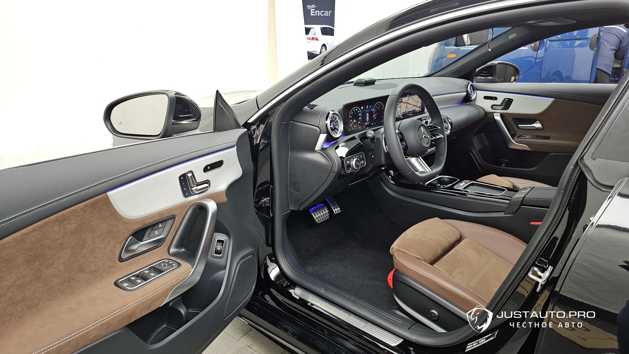 Автомобиль Mercedes-Benz CLA-Class