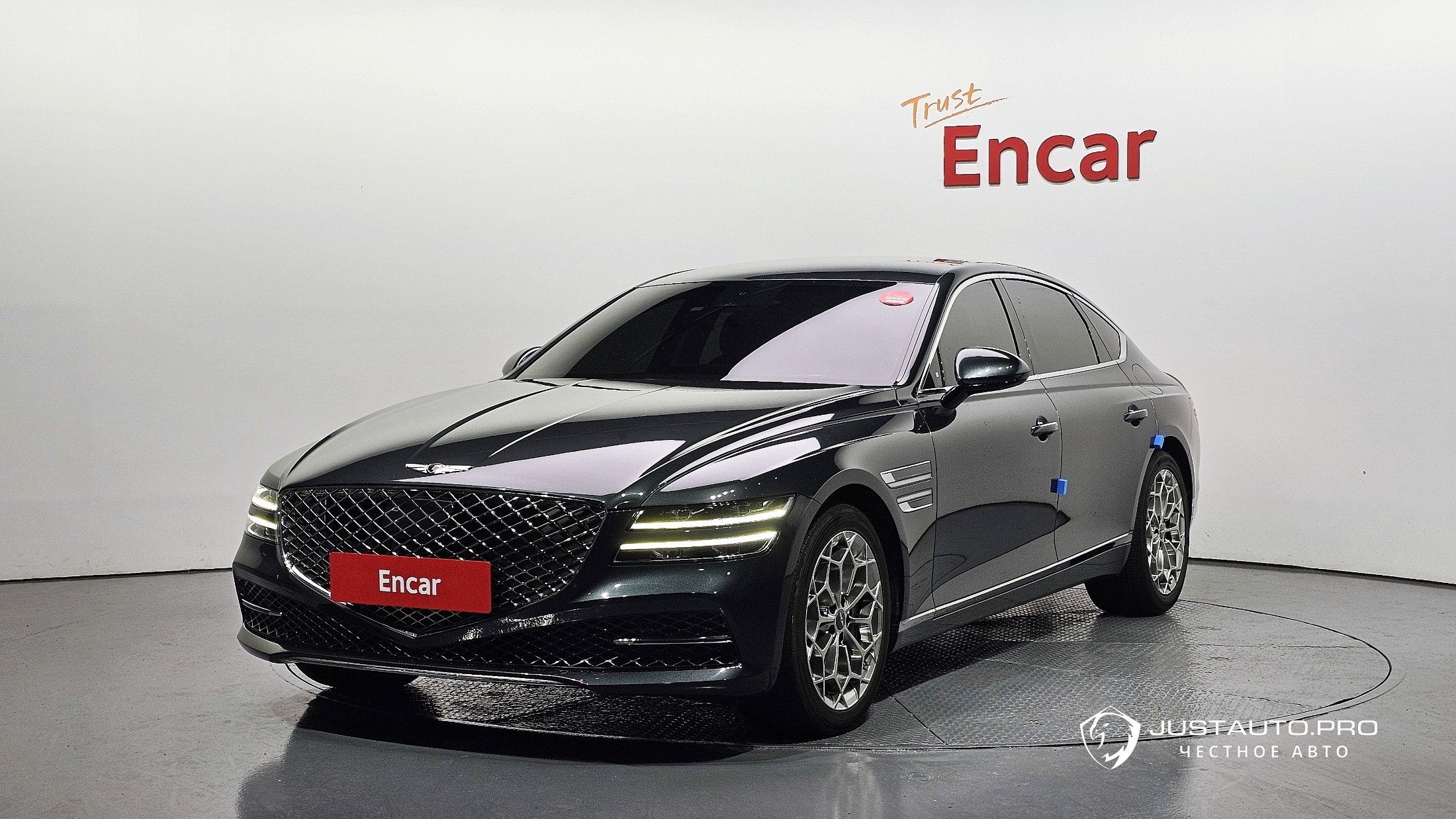 Автомобиль Genesis G80