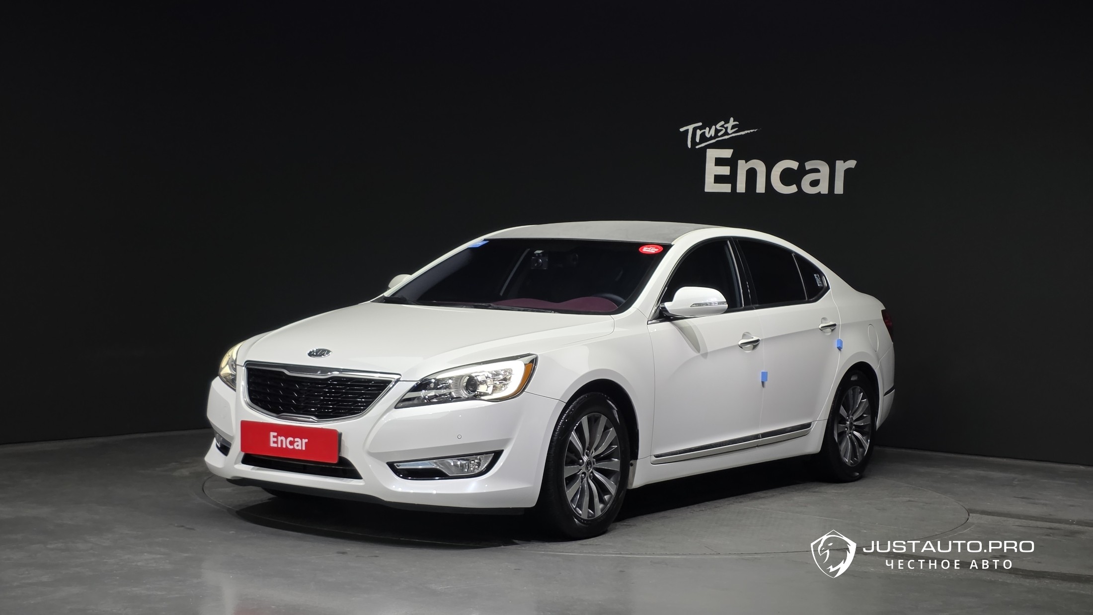 Автомобиль Kia K7