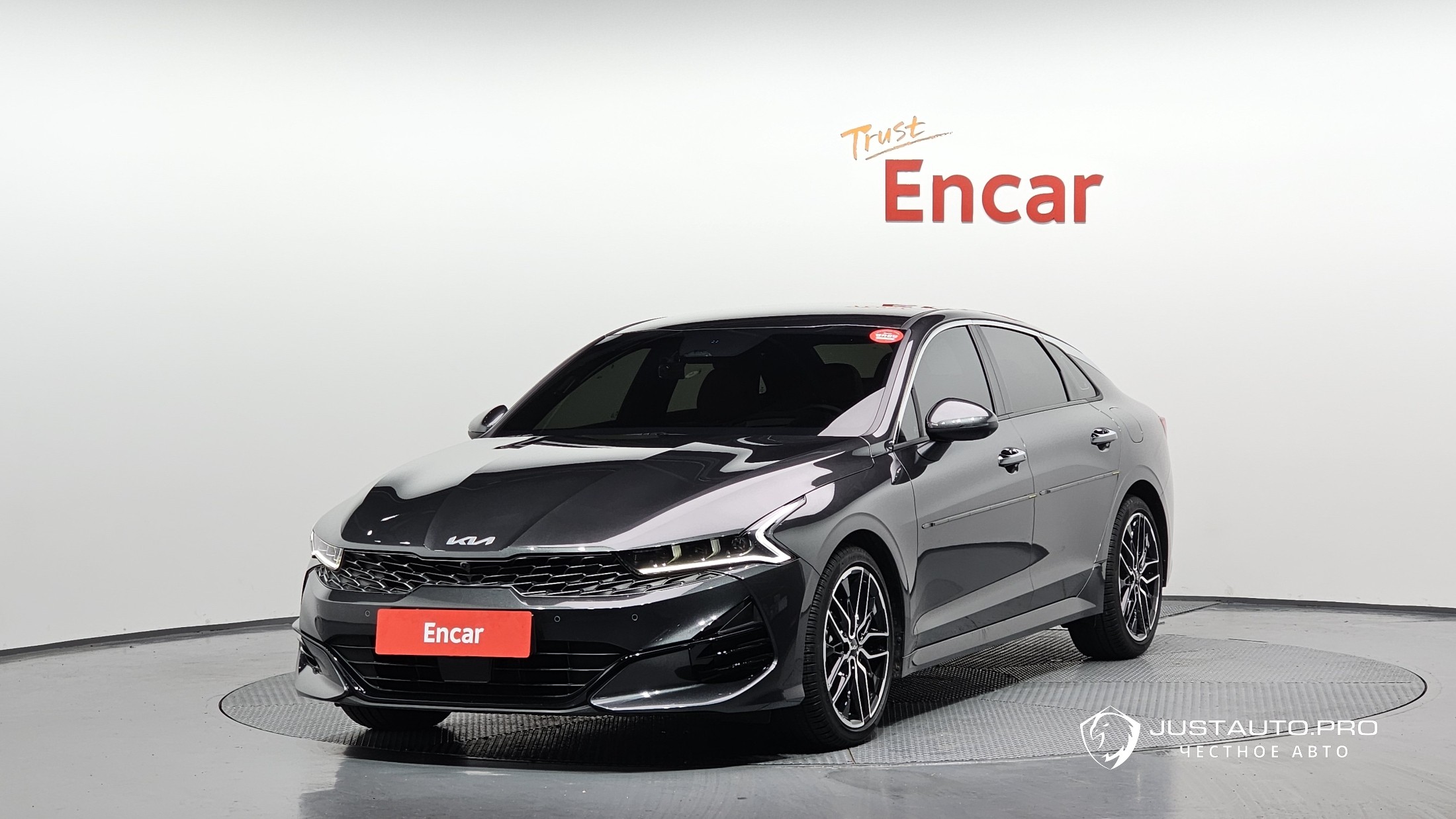 Автомобиль Kia K5