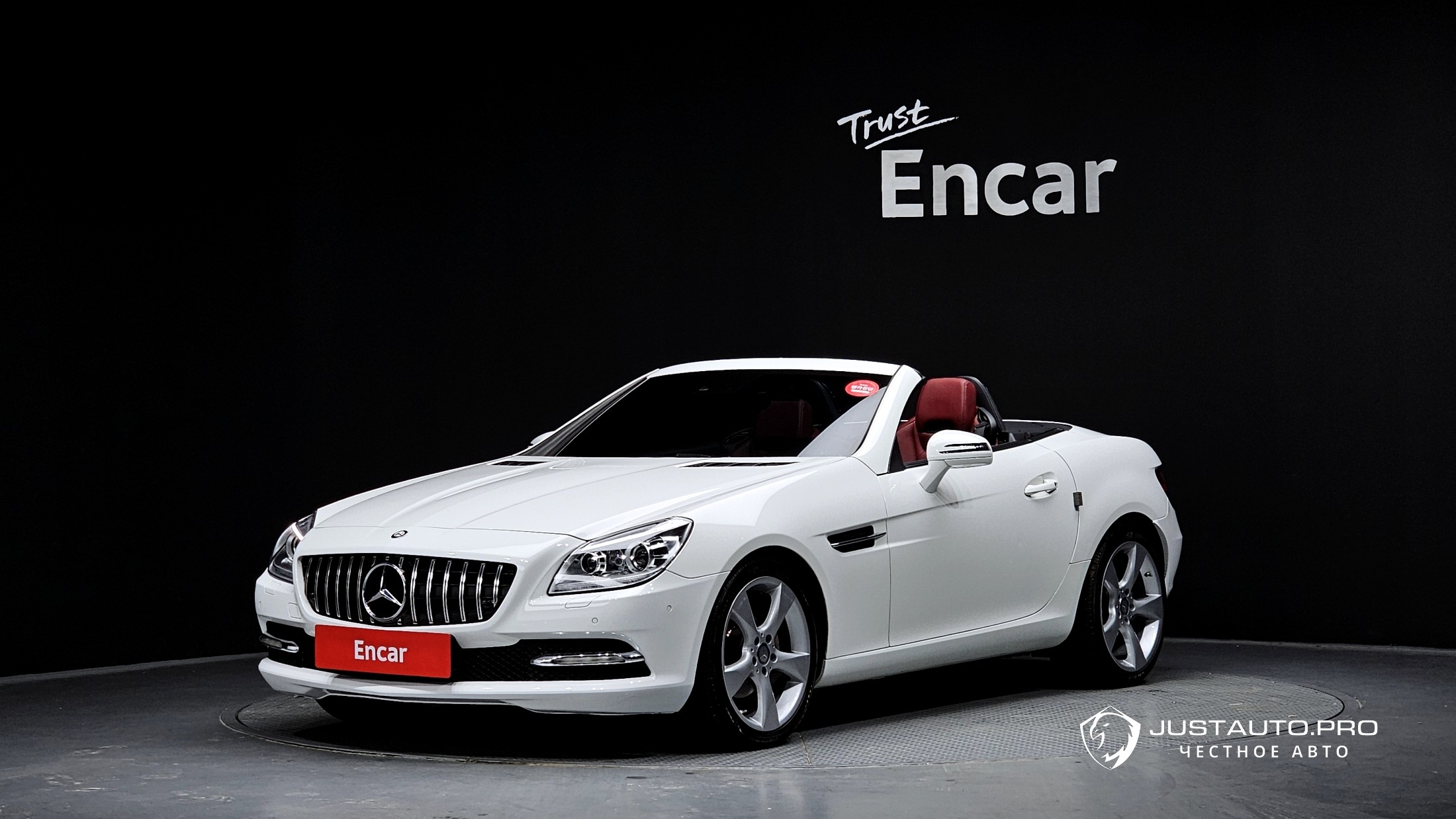 Автомобиль Mercedes-Benz SLK-Class