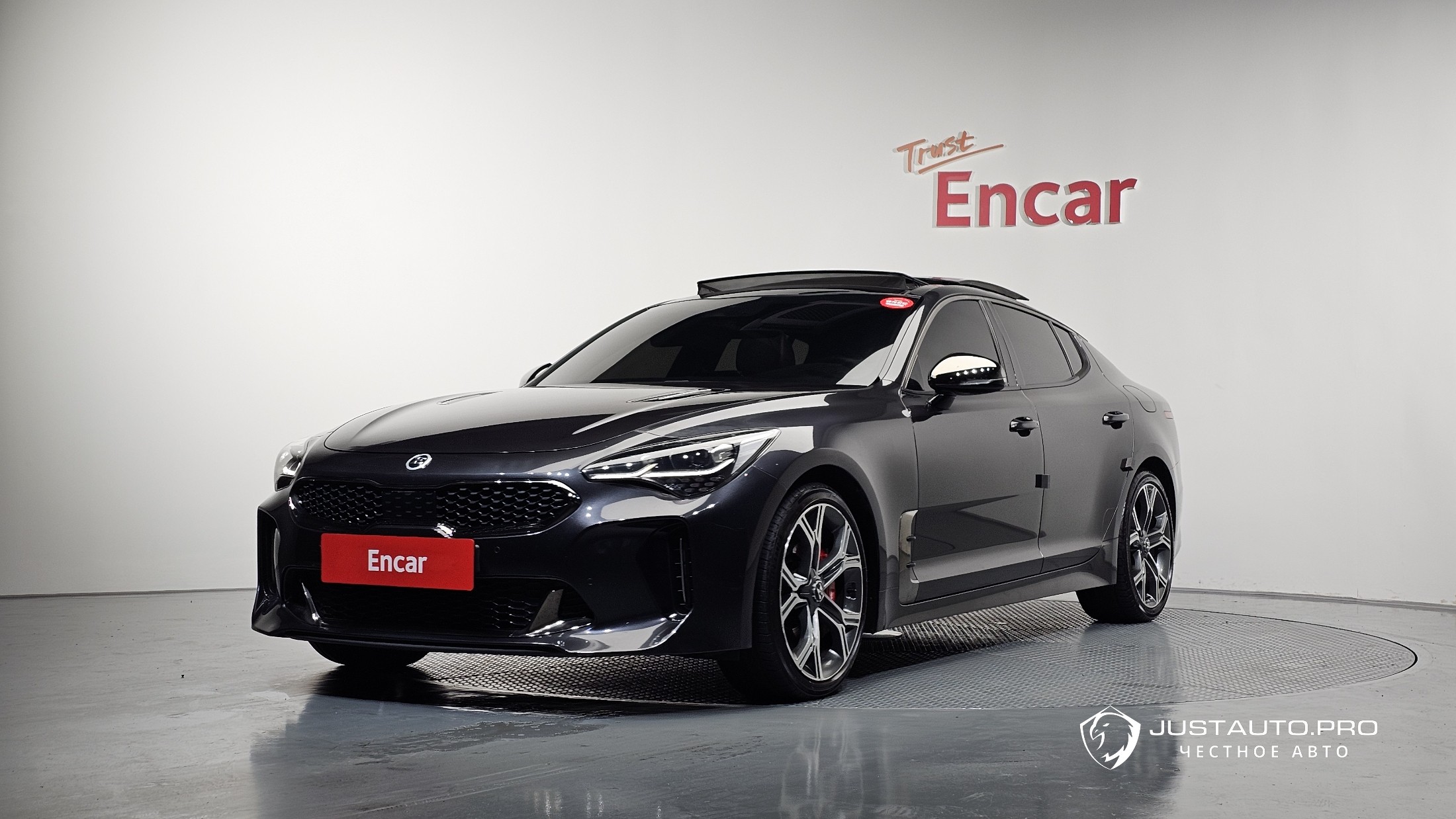 Автомобиль Kia Stinger