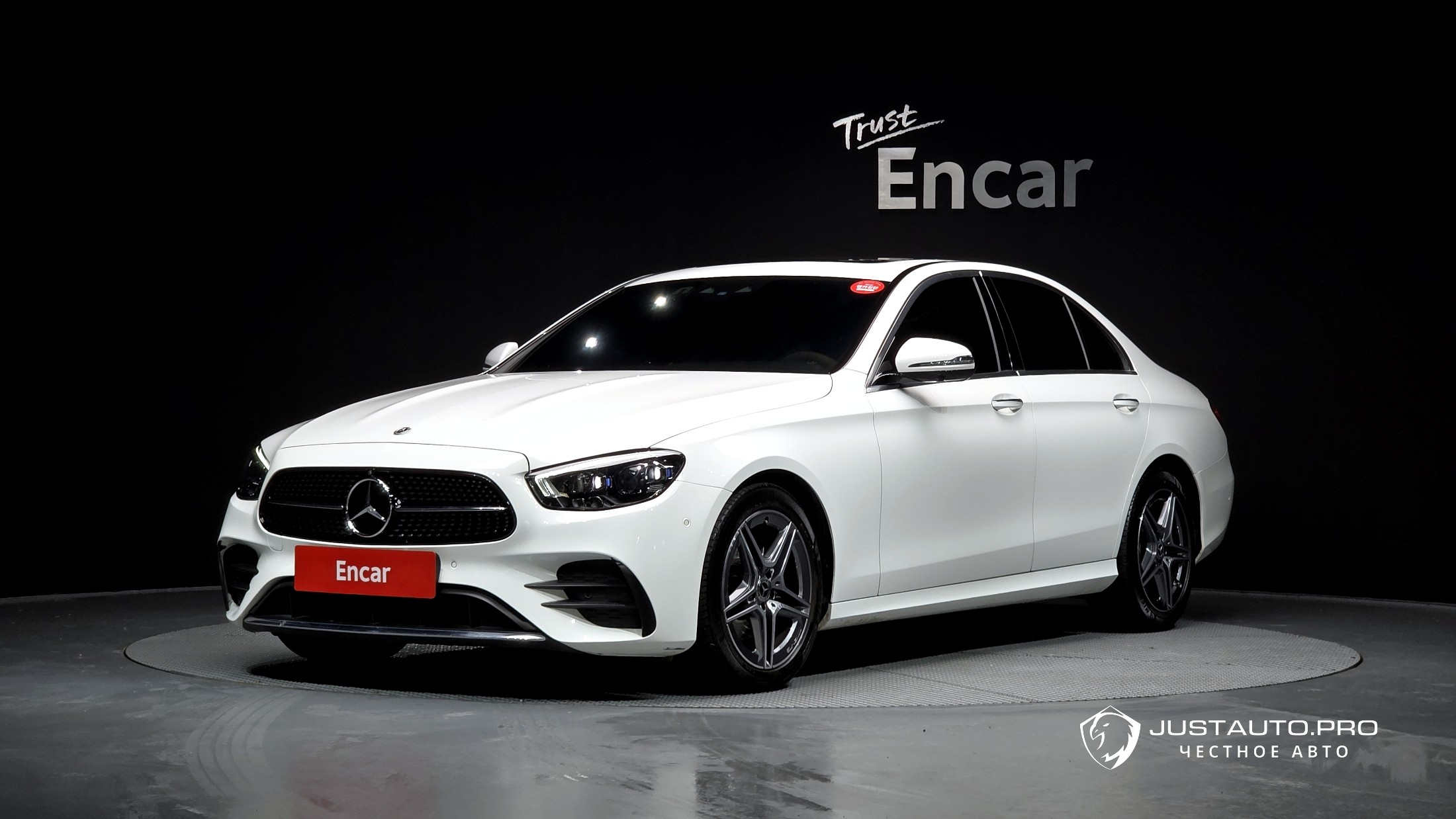 Автомобиль Mercedes-Benz E-Class