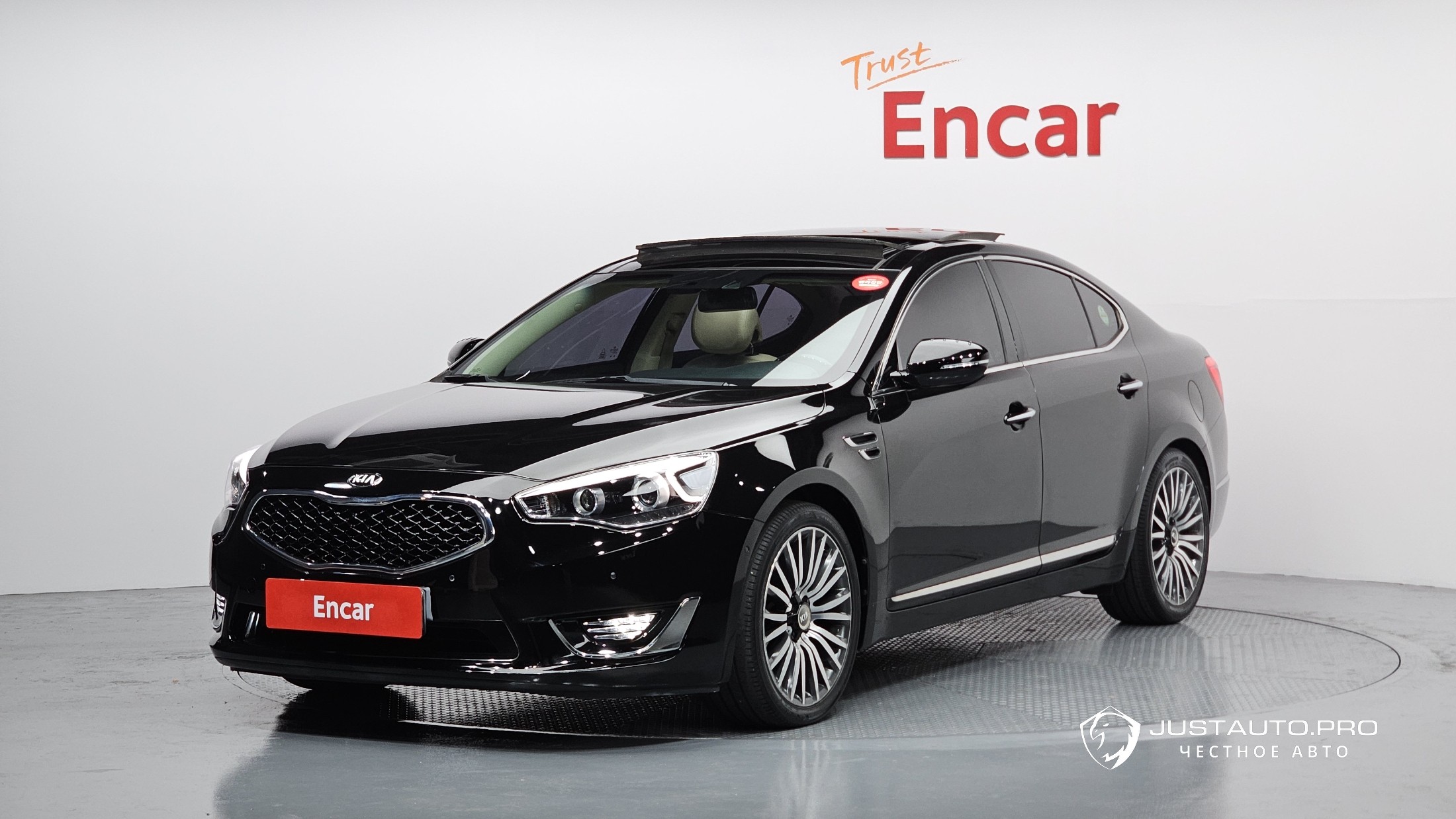 Автомобиль Kia K7