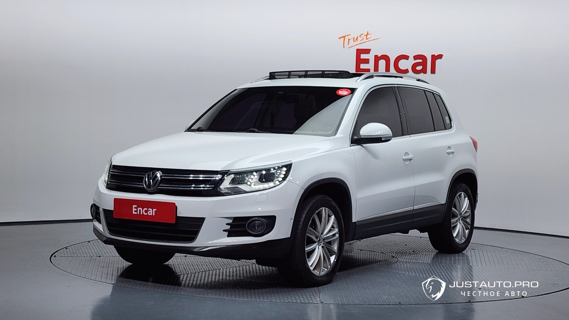 Автомобиль Volkswagen Tiguan