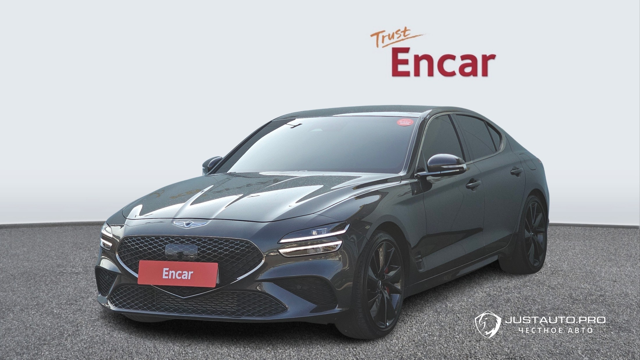 Автомобиль Genesis G70