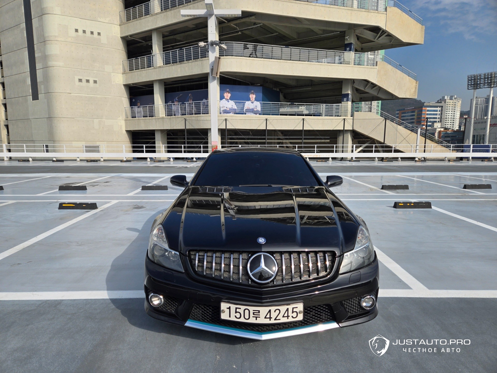 Автомобиль Mercedes-Benz SL-Class