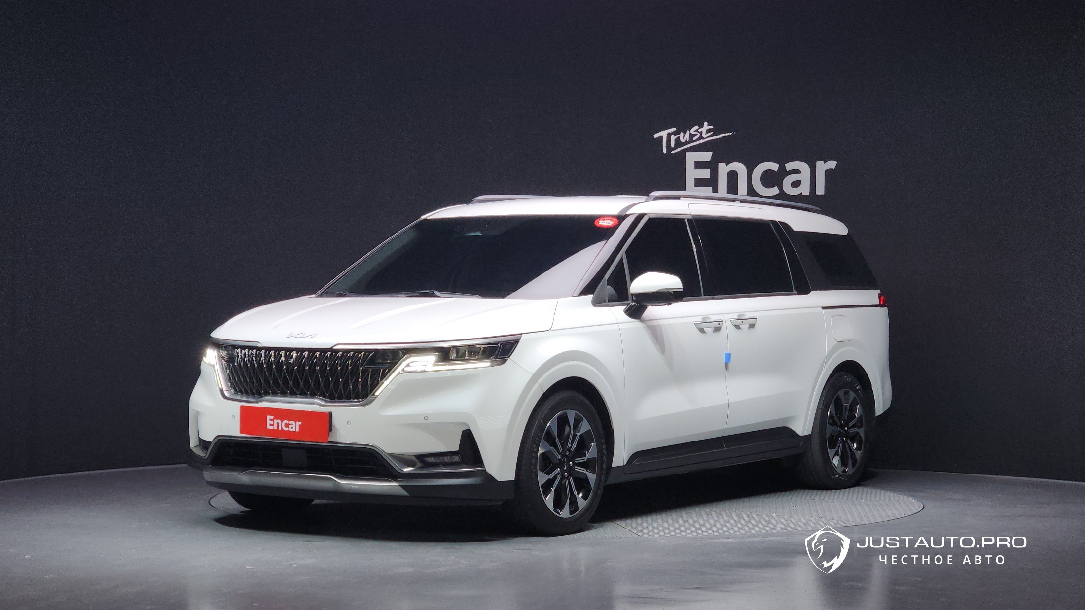 Автомобиль Kia Canival