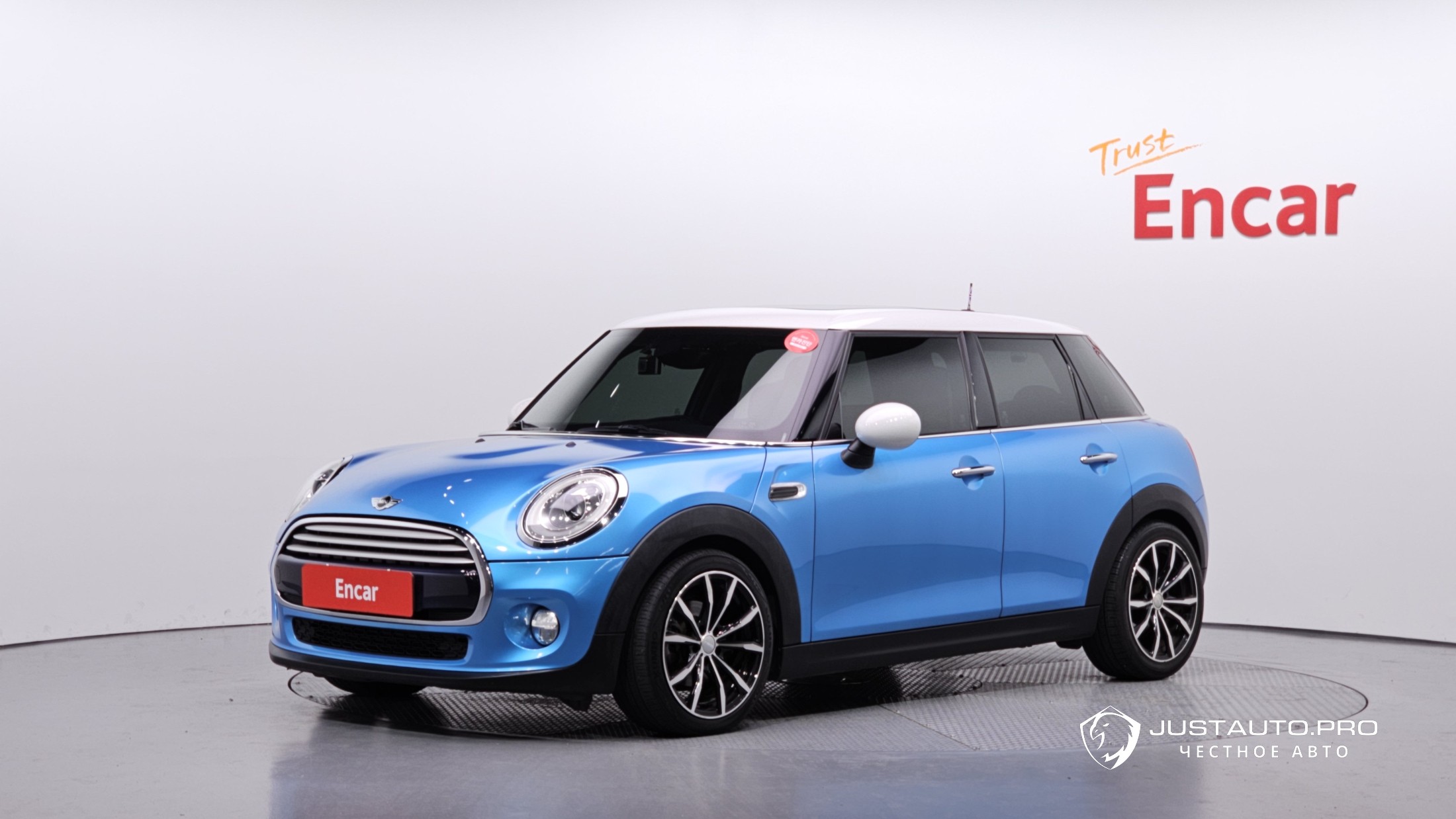 Автомобиль Mini Cooper