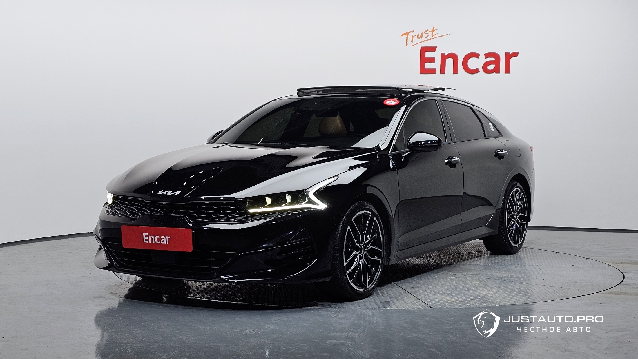 Автомобиль Kia K5