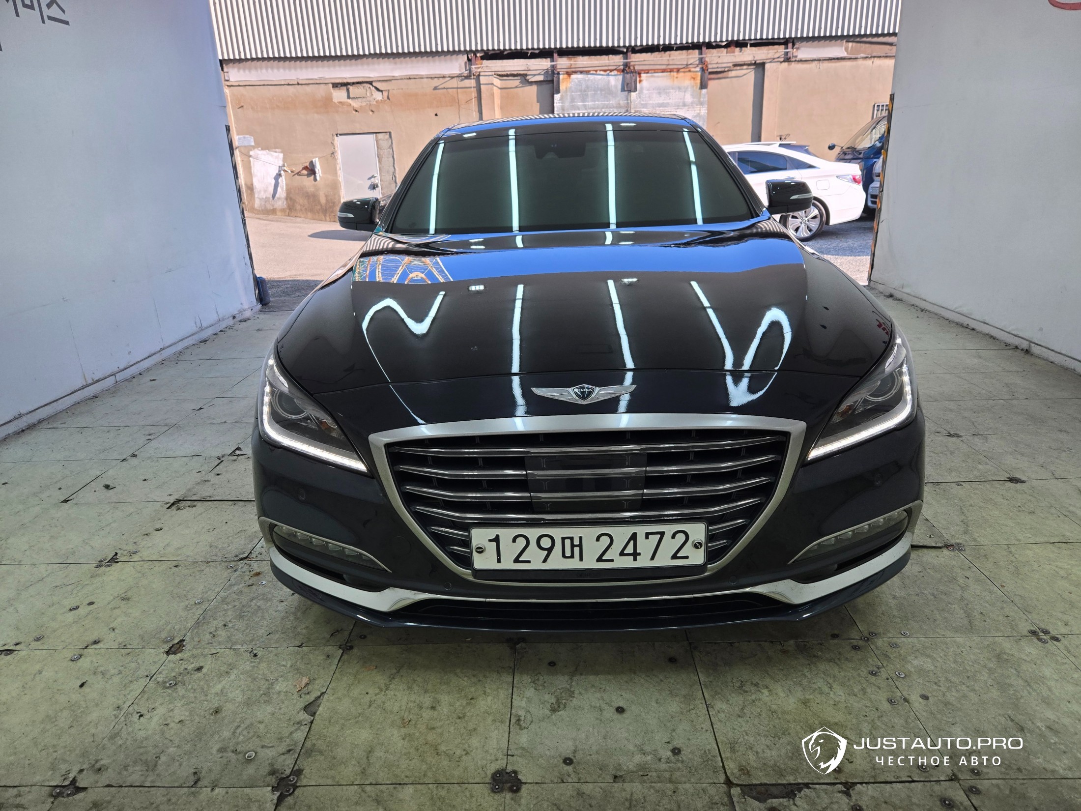 Автомобиль Genesis G80