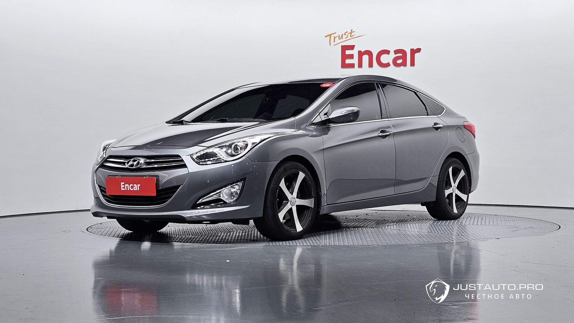 Автомобиль Hyundai i40